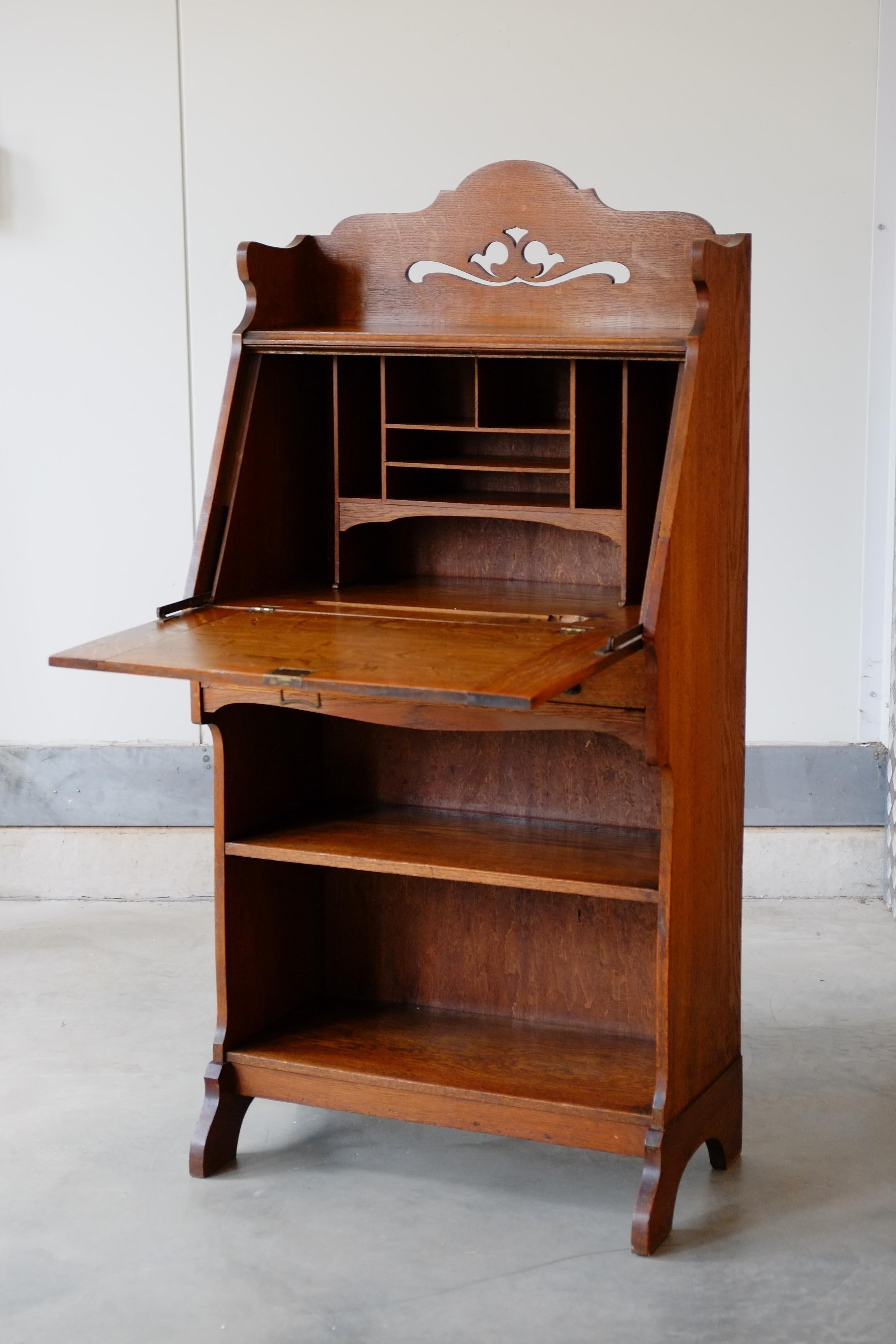 British English Art Nouveau Solid Oak Writing Table Bureaux For Sale