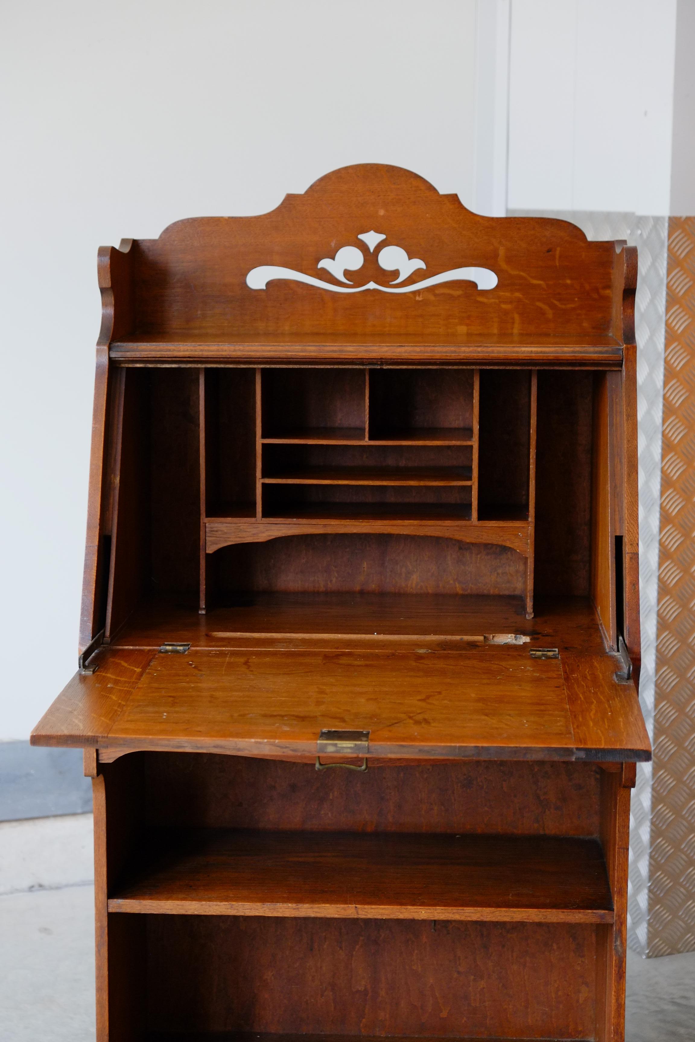Hand-Crafted English Art Nouveau Solid Oak Writing Table Bureaux For Sale