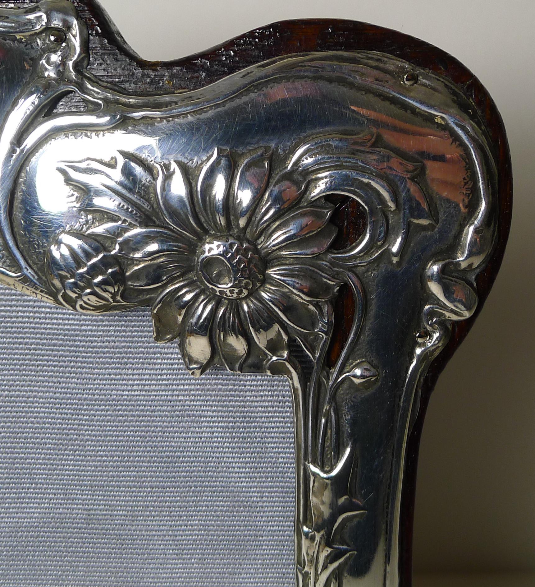 English Art Nouveau Sterling Silver Photograph / Picture Frame In Good Condition In Bath, GB
