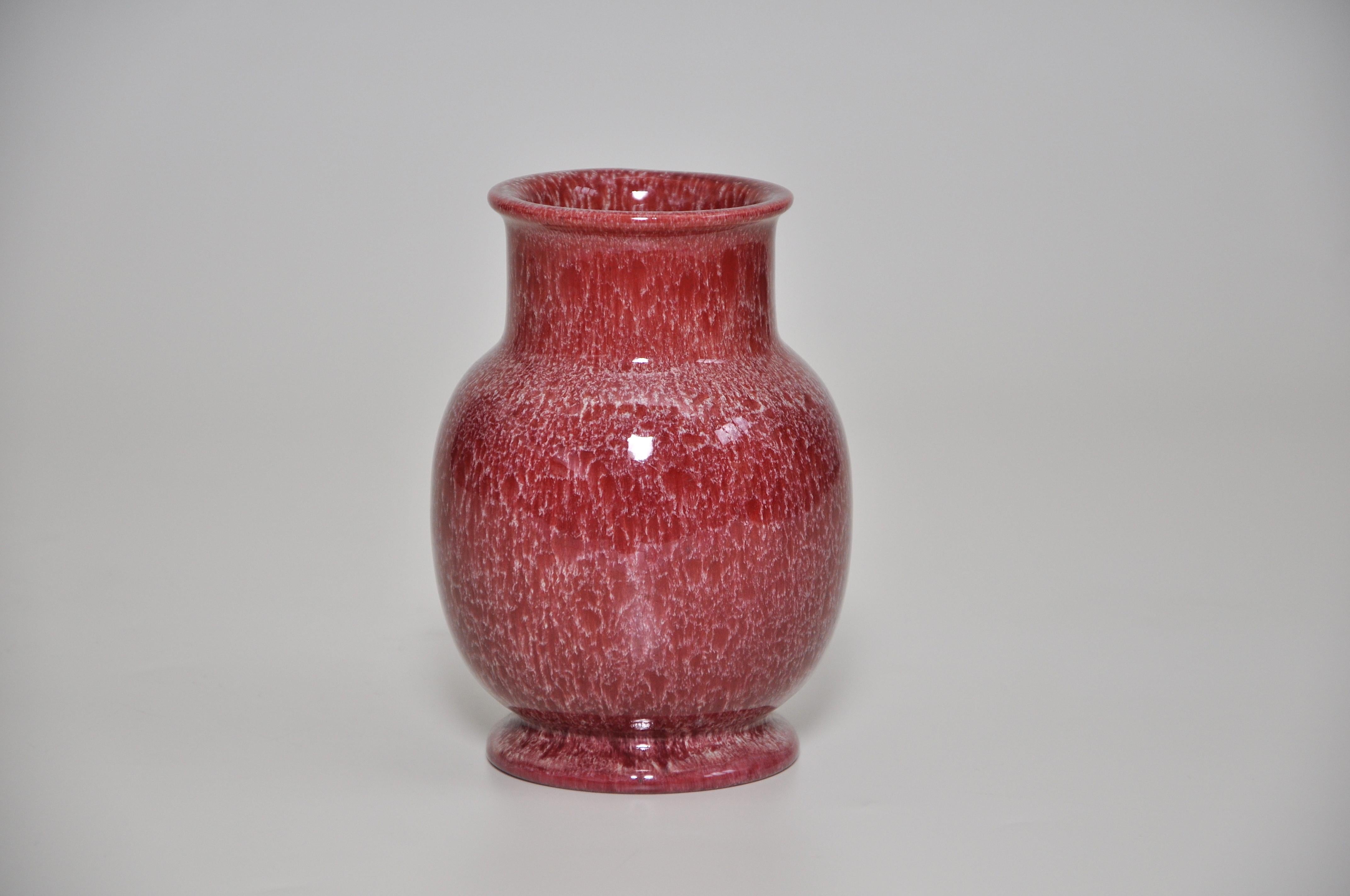 Japonisme Bretby English Art Pottery Red Pink Vase Ceramic Oriental Pot For Sale