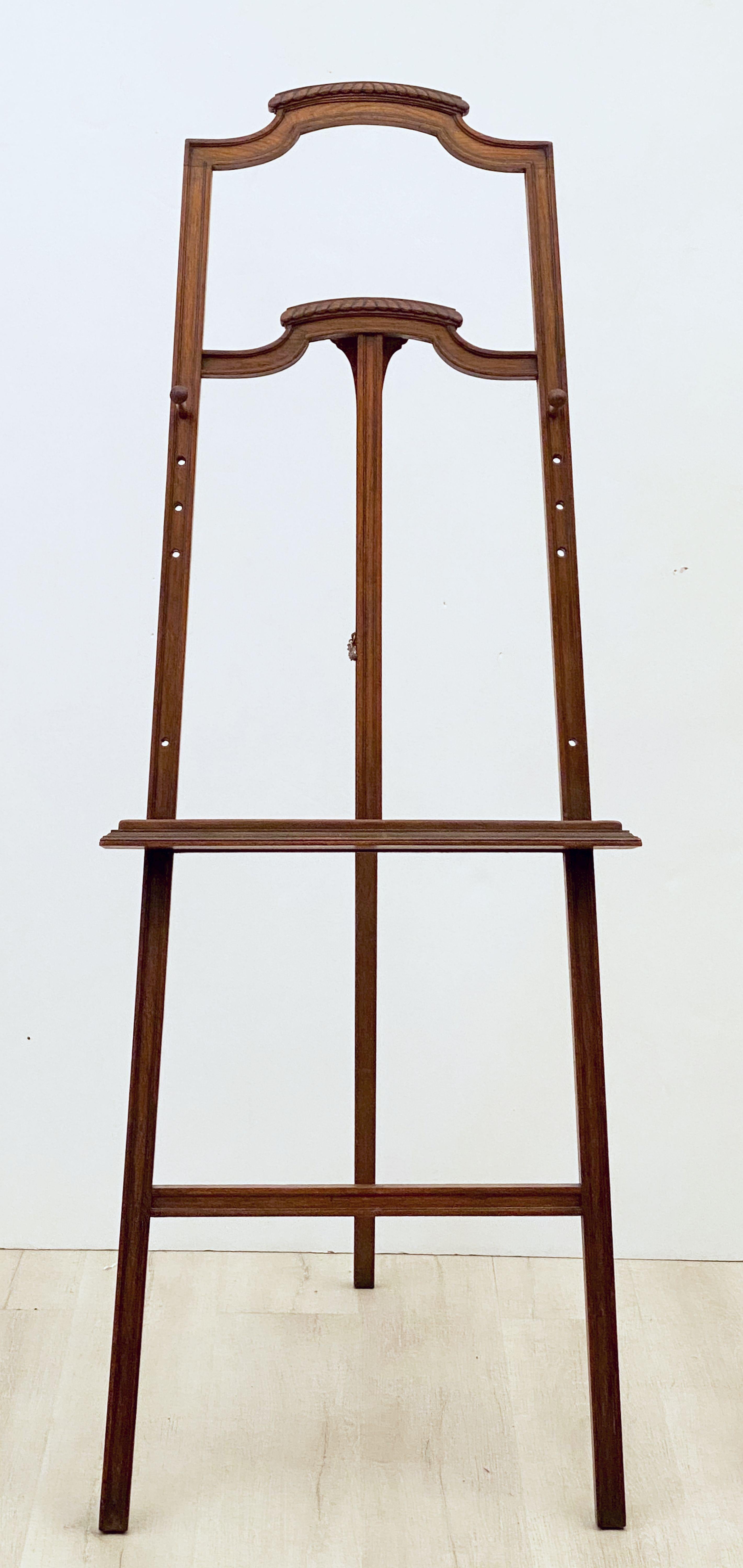 English Artist's or Display Easel with Carved Wood Accents In Good Condition In Austin, TX
