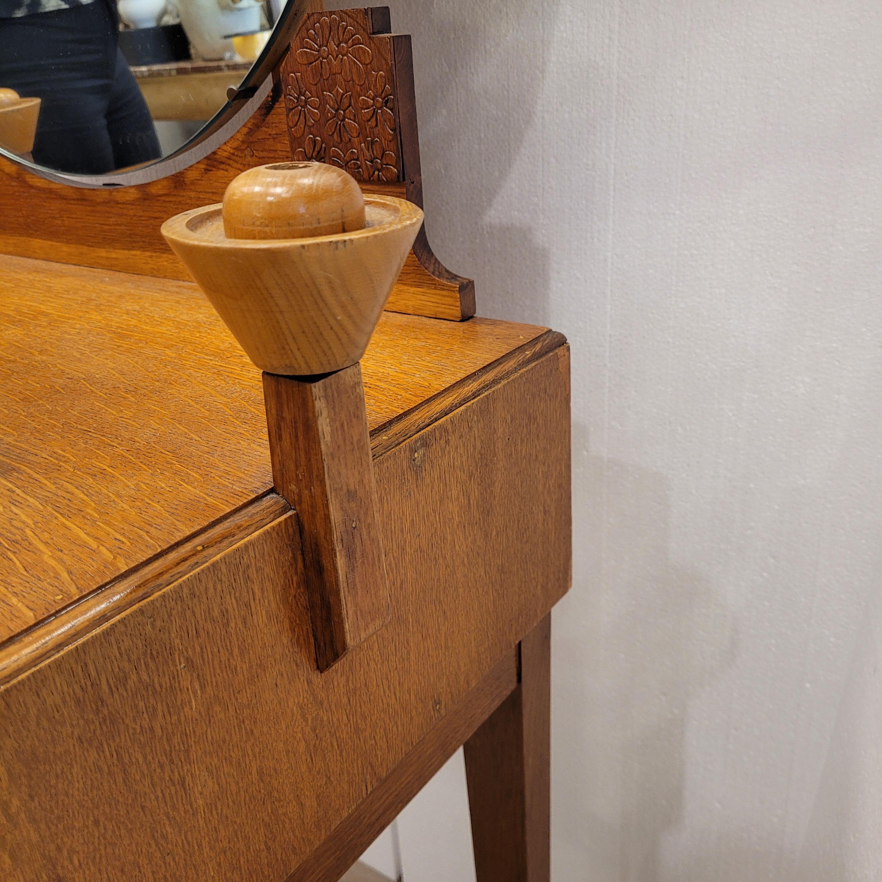 English Arts and Crafts dressing table/desk, Gomme Furniture Wycombe 4