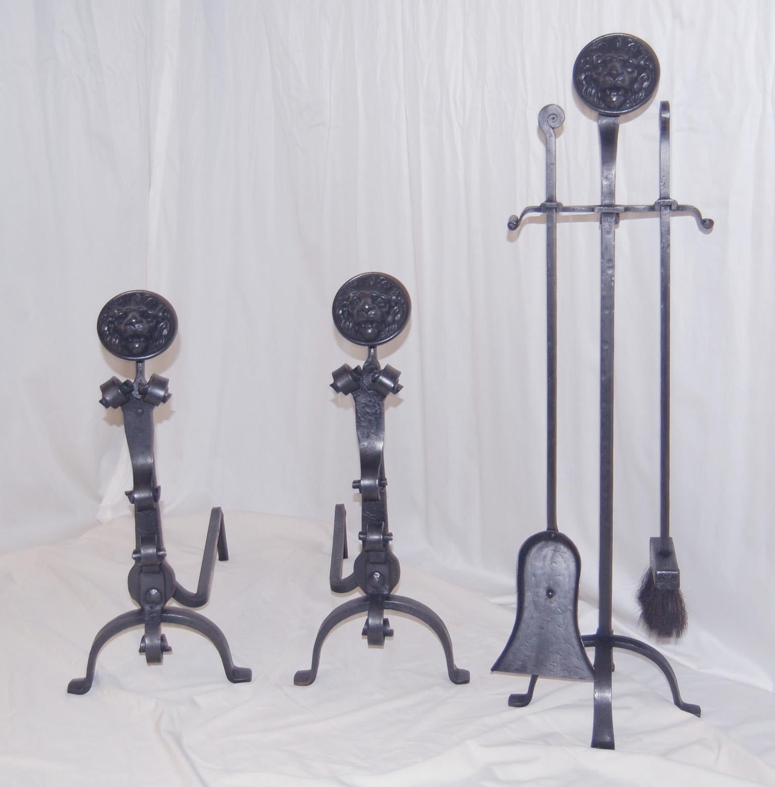 English Arts and Crafts Fireplace Set Lion Motif with Screen, Andirons and Tools In Good Condition For Sale In Wells, ME