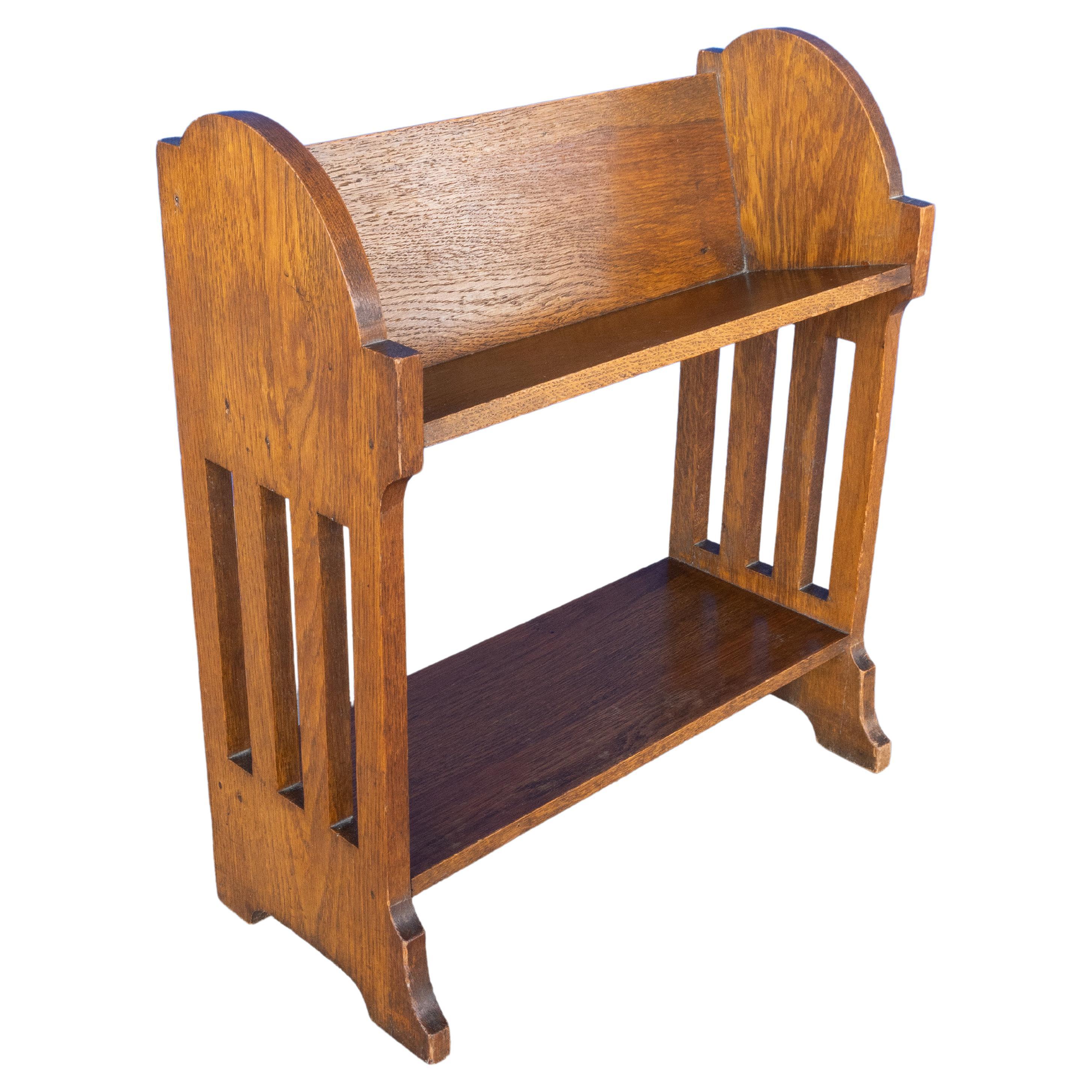 Early 20th Century English Arts And Crafts Golden Oak Trough Table Top Bookcase Liberty Of London For Sale