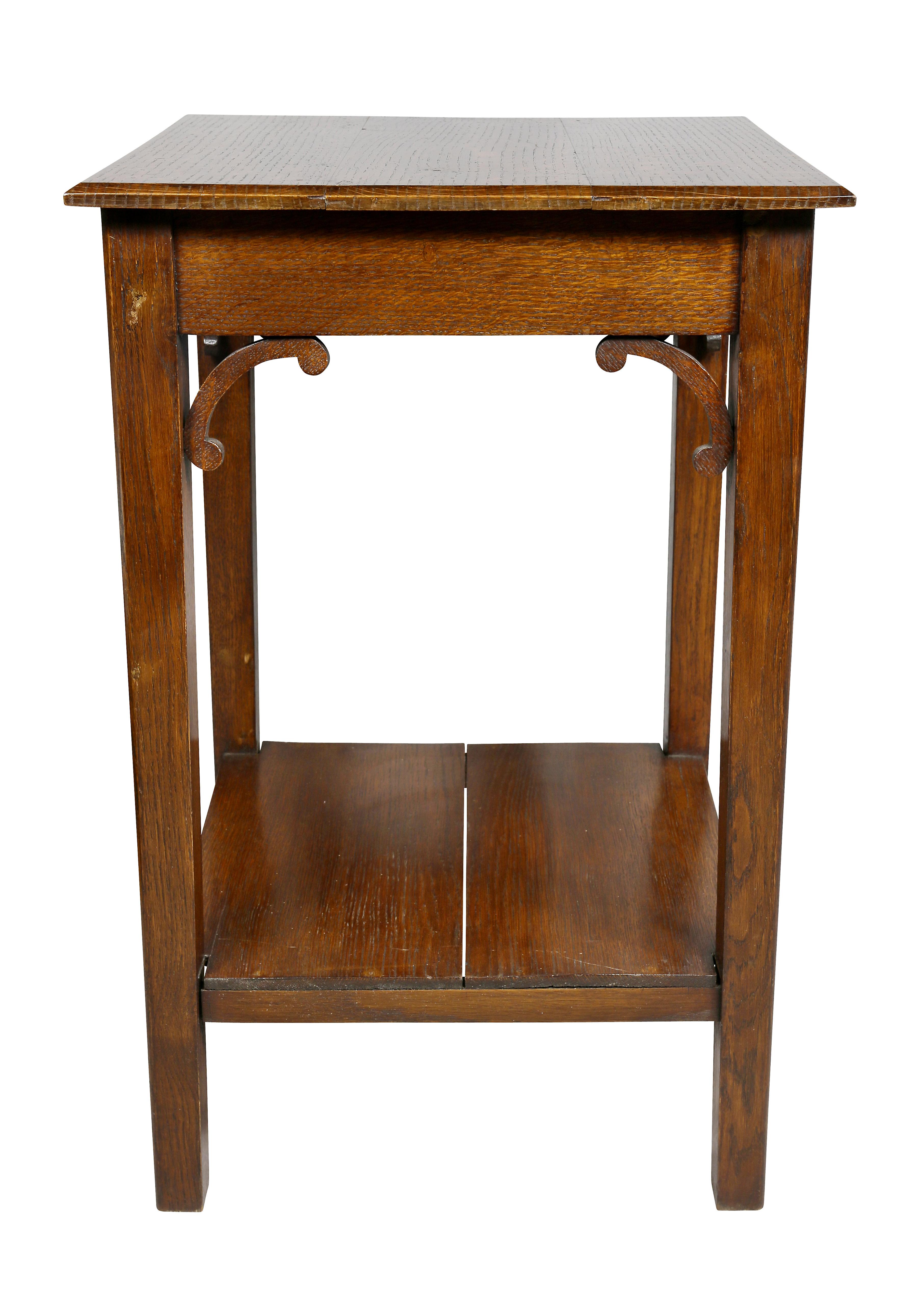 English Arts and Crafts Oak End Table 1