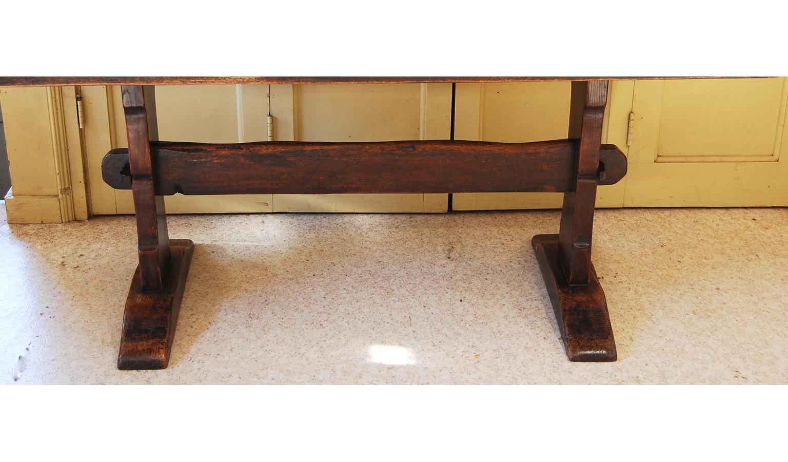English Arts and Crafts Oak Farmhouse Table with Trestle Base and Plank Top For Sale 4