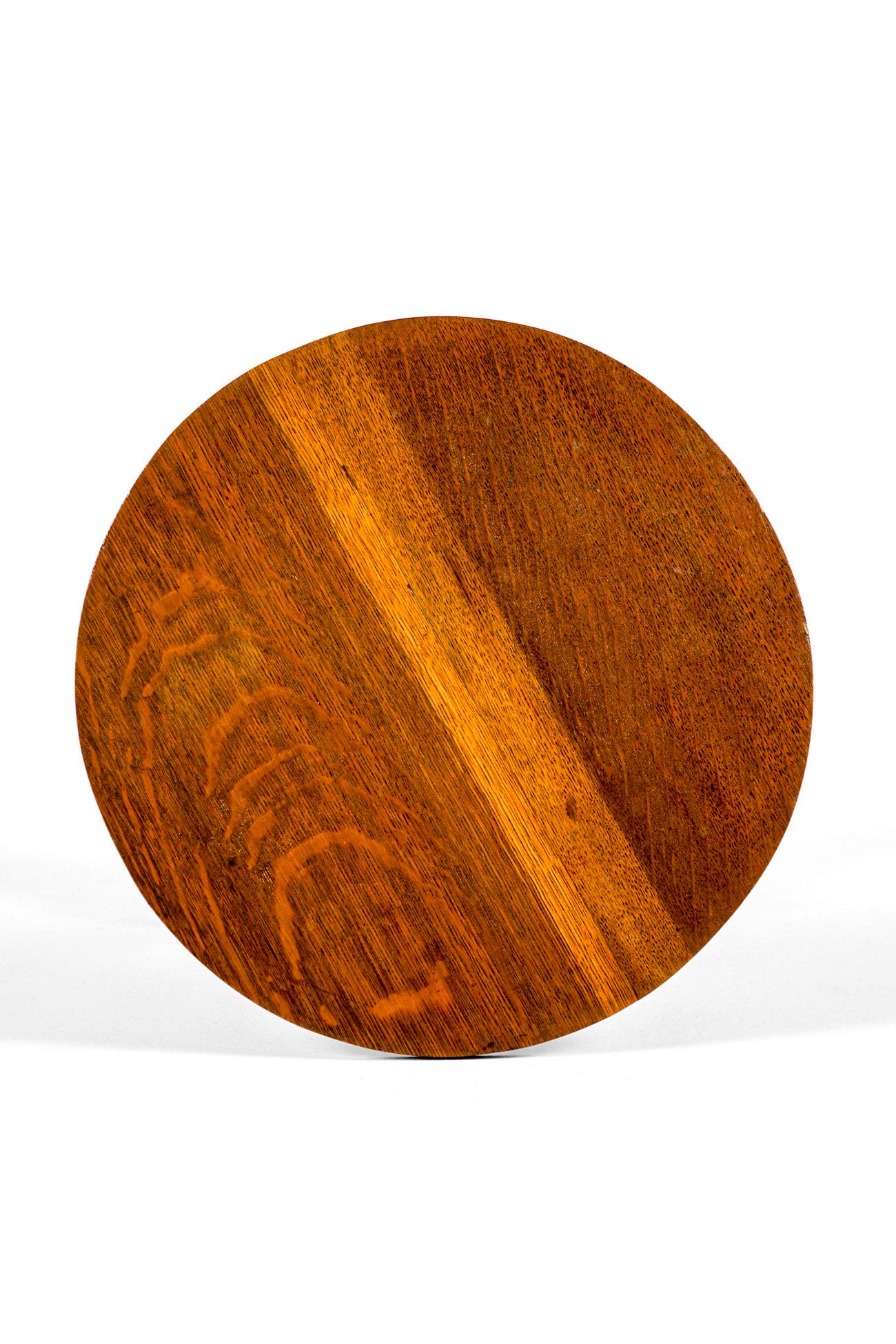 Sculpté à la main Table d'appoint Arts and Crafts anglaise en vente