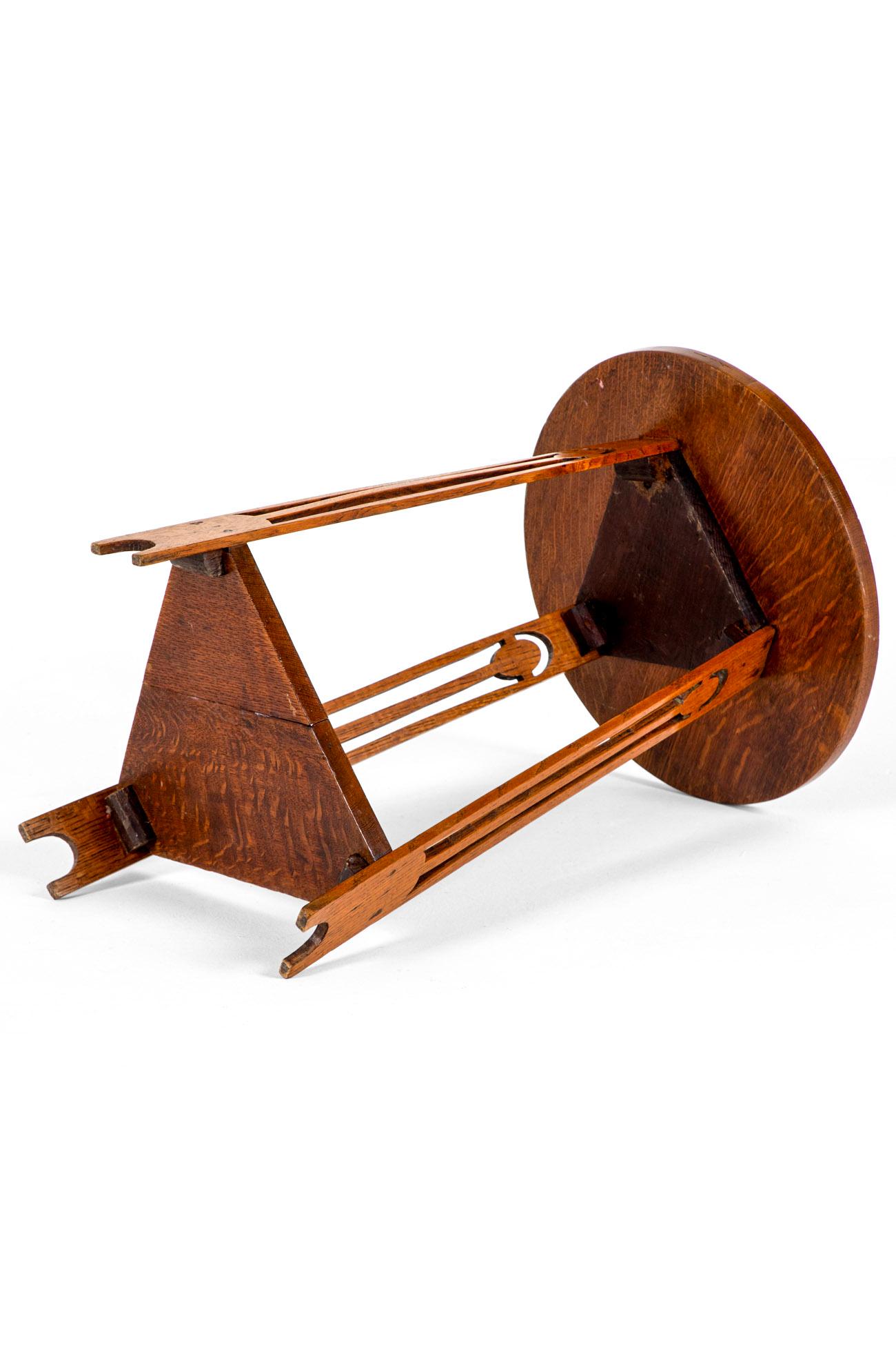 20ième siècle Table d'appoint Arts and Crafts anglaise en vente