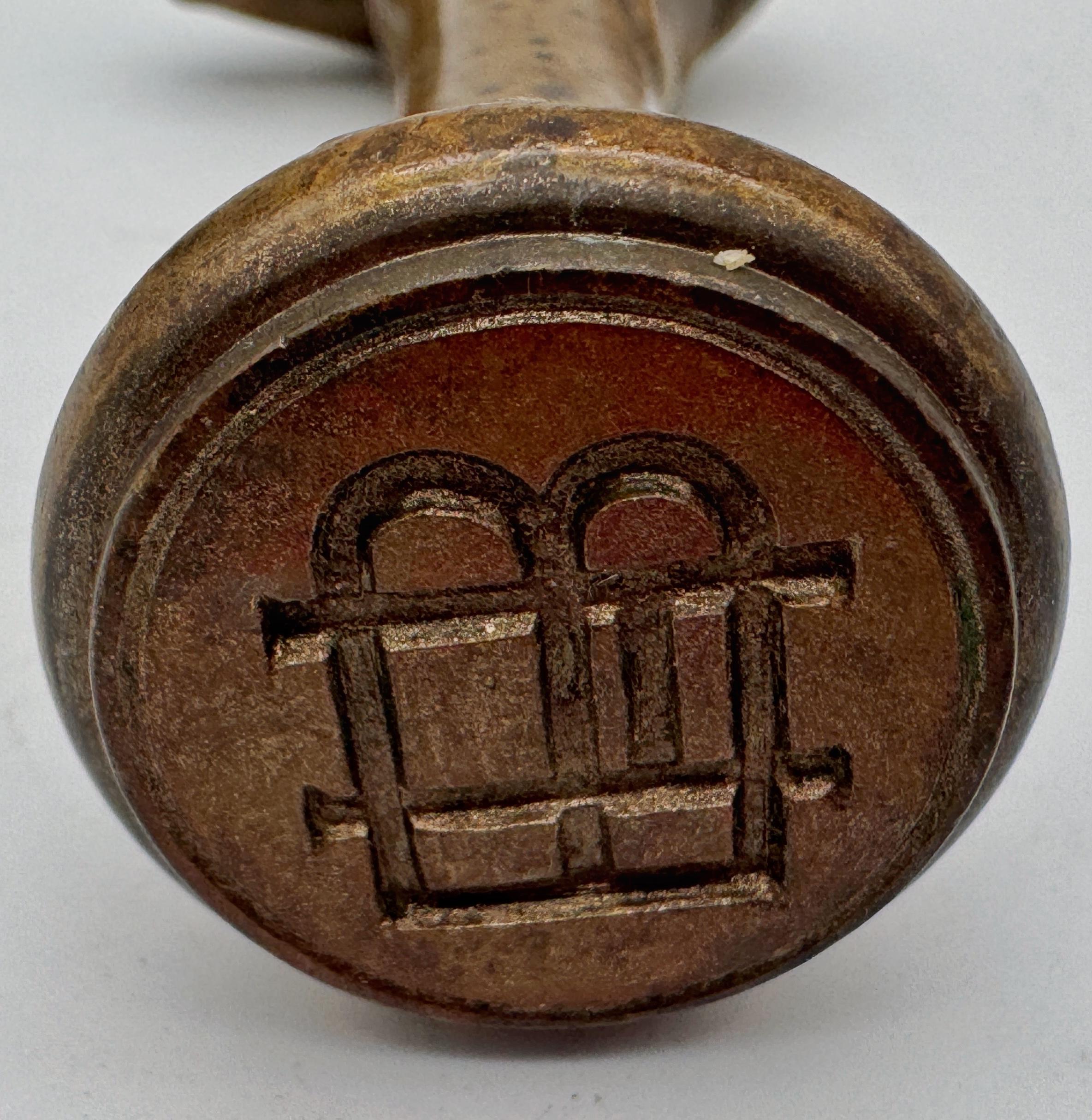 Sello de bronce Arts & Crafts inglés, motivo gato y ratón, circa 1900-1930 en venta 5