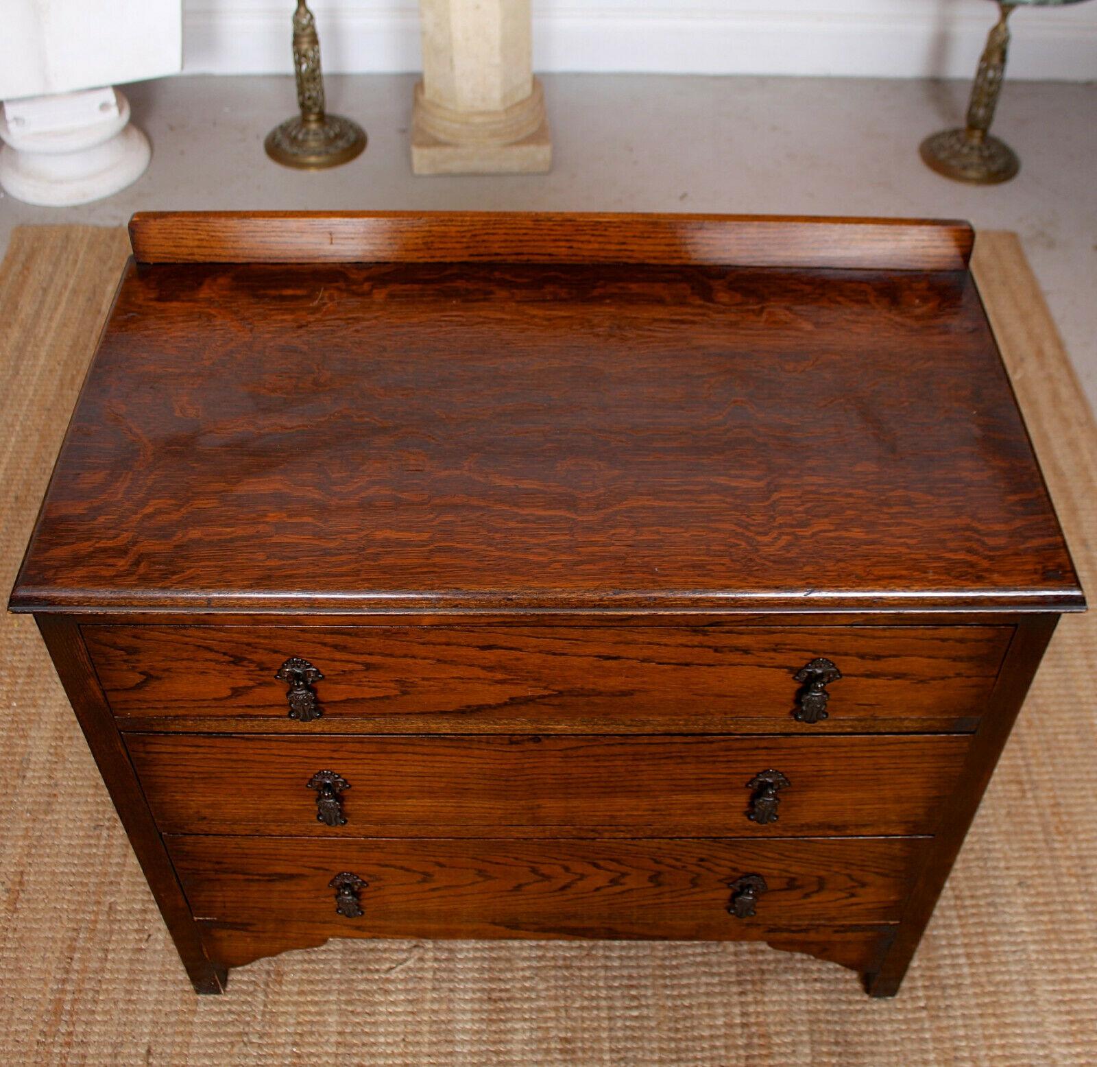 English Arts & Crafts Oak Chest of Drawers Wild Oak In Good Condition For Sale In Newcastle upon Tyne, GB