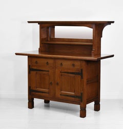 Enfilade en chêne anglais Arts & Crafts par Liberty & Co