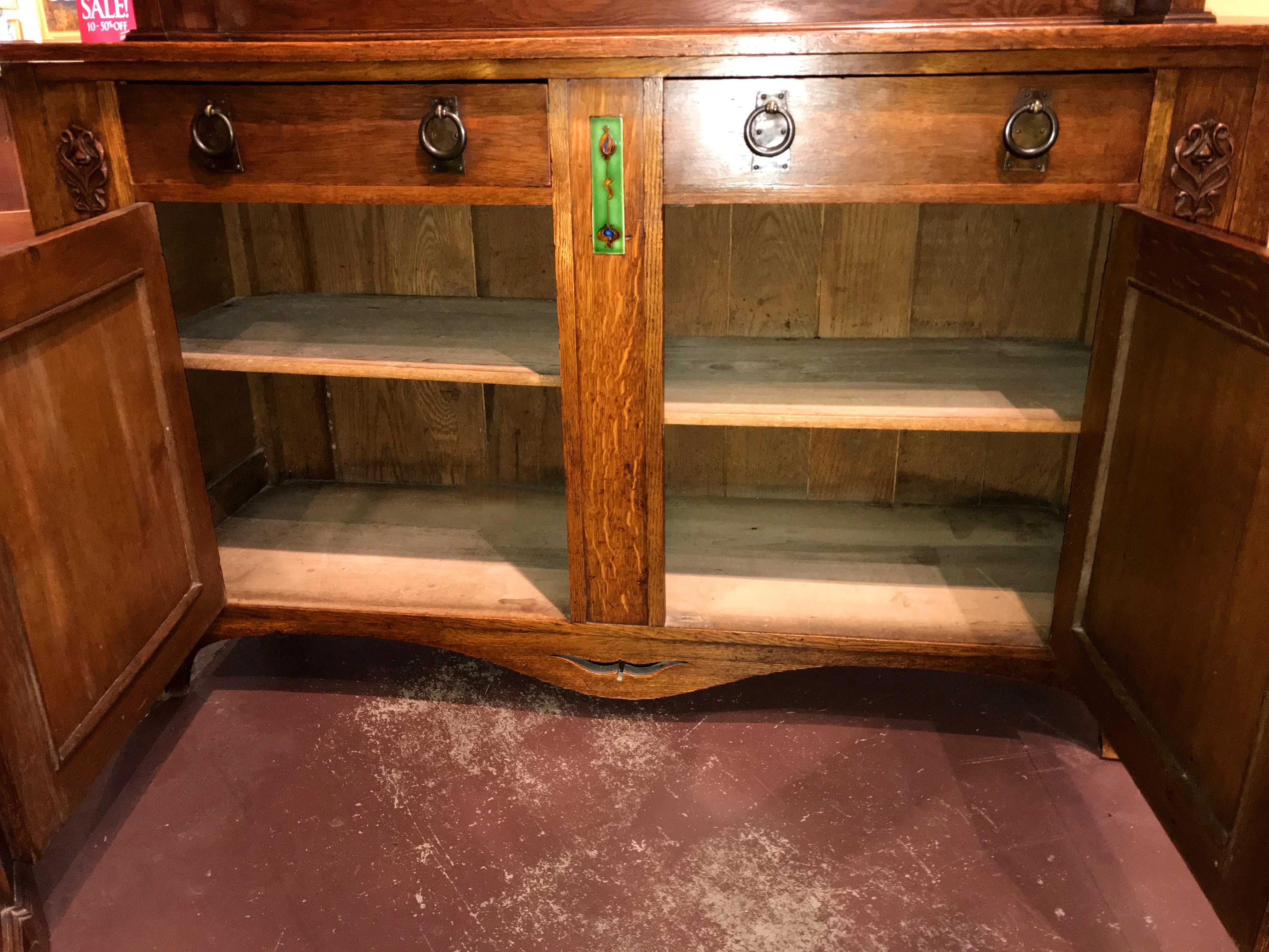 English Arts & Crafts Oak Sideboard with Stained Glass and Carved Decoration In Good Condition In Milford, NH