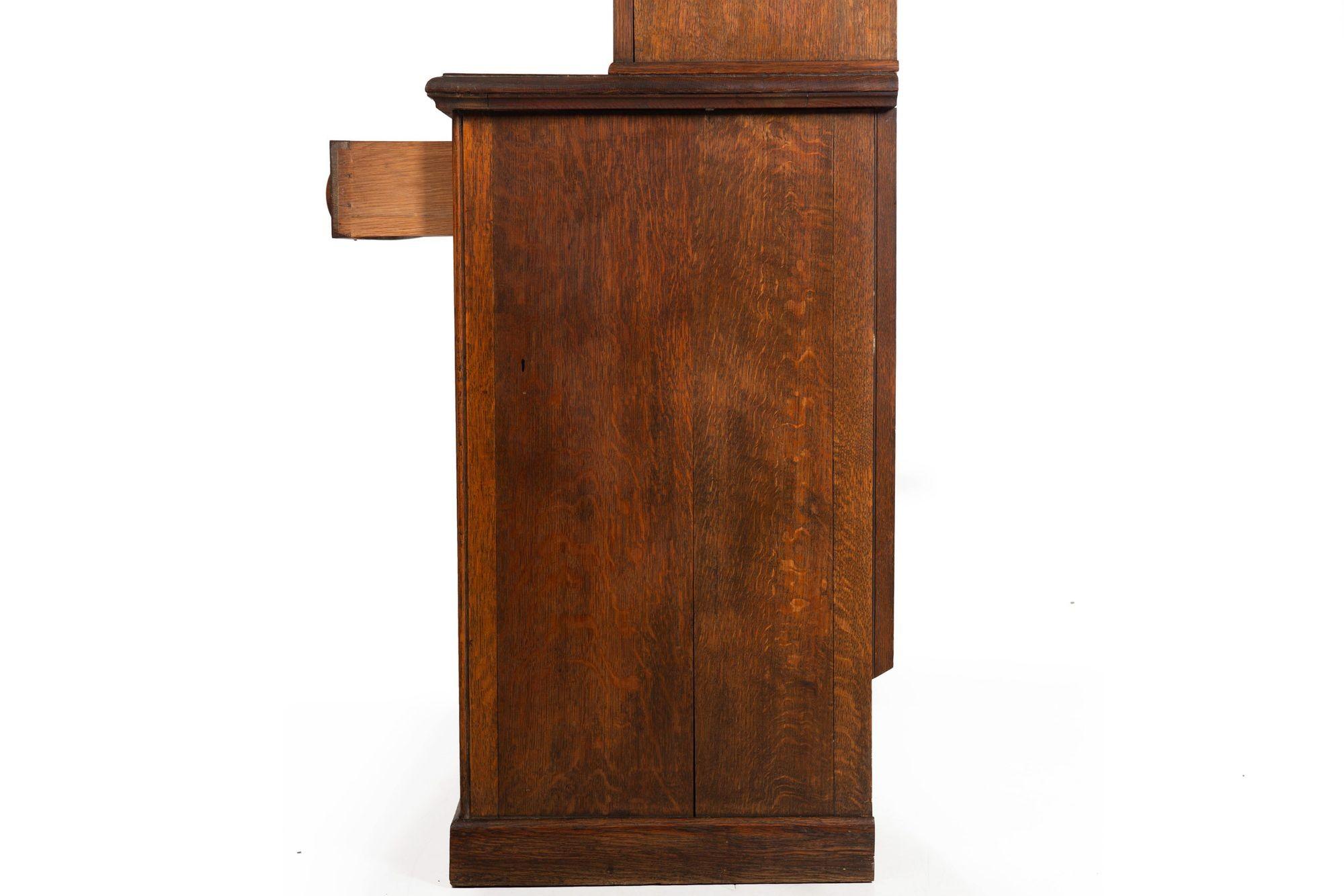 English Arts & Crafts Oak Two-Part Step Back Cupboard Cabinet c. 1920 For Sale 15