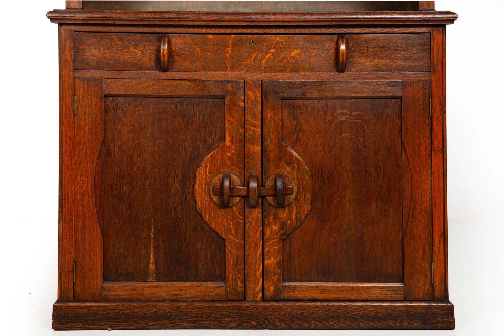 English Arts & Crafts Oak Two-Part Step Back Cupboard Cabinet c. 1920 For Sale 4