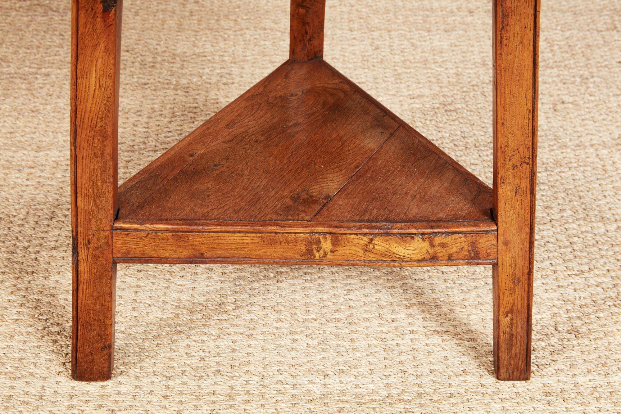 English Ash Cricket Table with Lower Shelf In Good Condition For Sale In Greenwich, CT