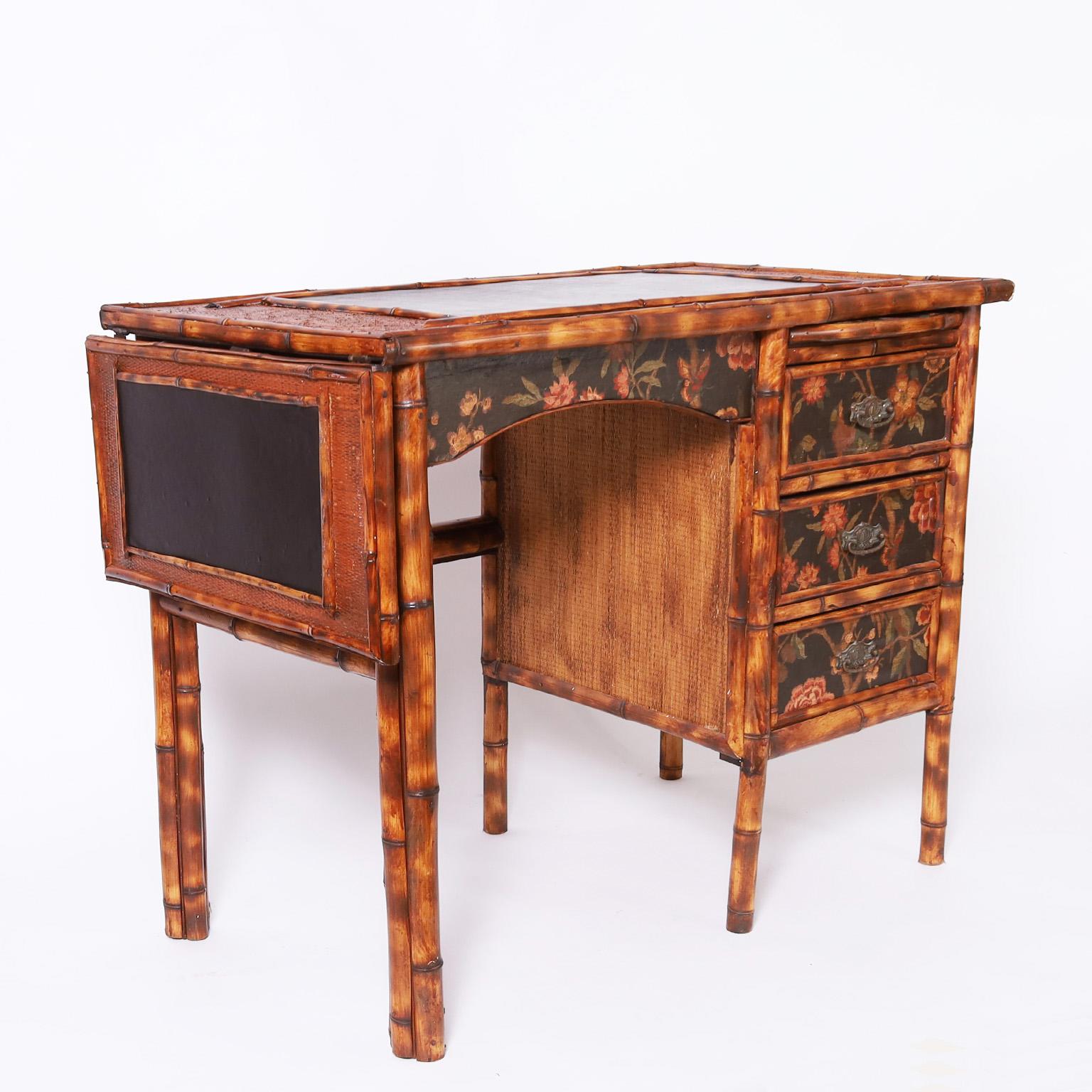XIX secolo Scrivania o tavolo da scrittura in bambù inglese in vendita