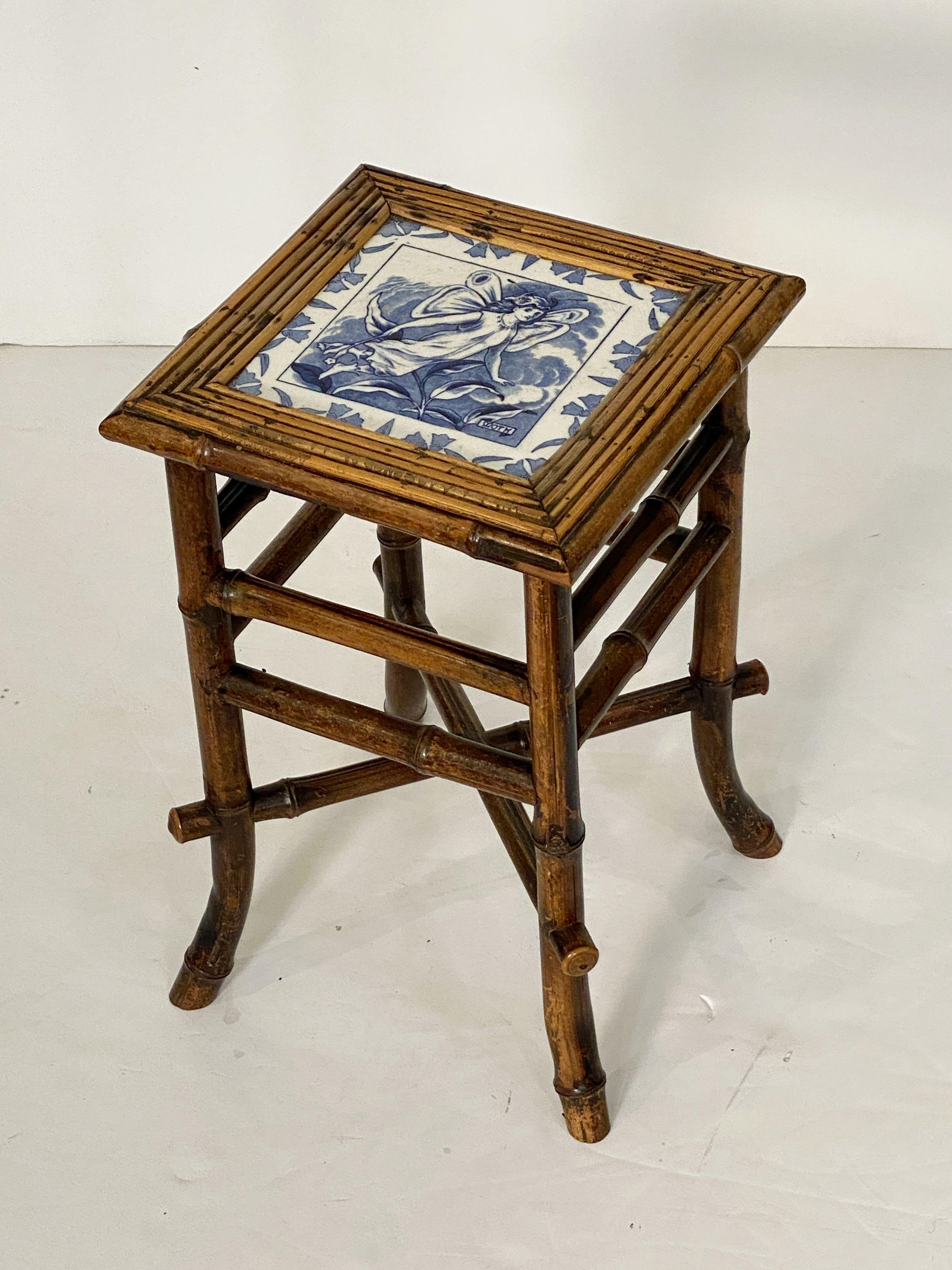 Table ou tabouret en bambou anglais avec assise en carreaux de l'époque du mouvement esthétique en vente 3
