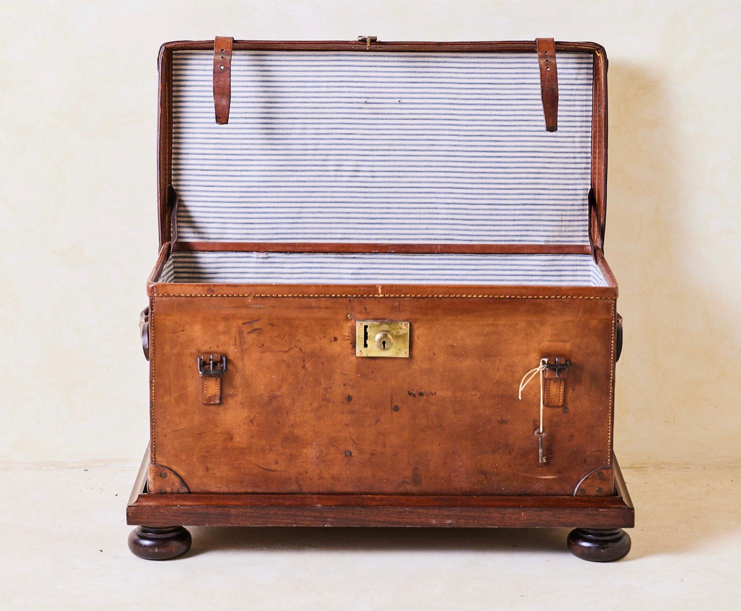 British Colonial English Baronet's Leather Trunk on Stand, C. 1910 For Sale