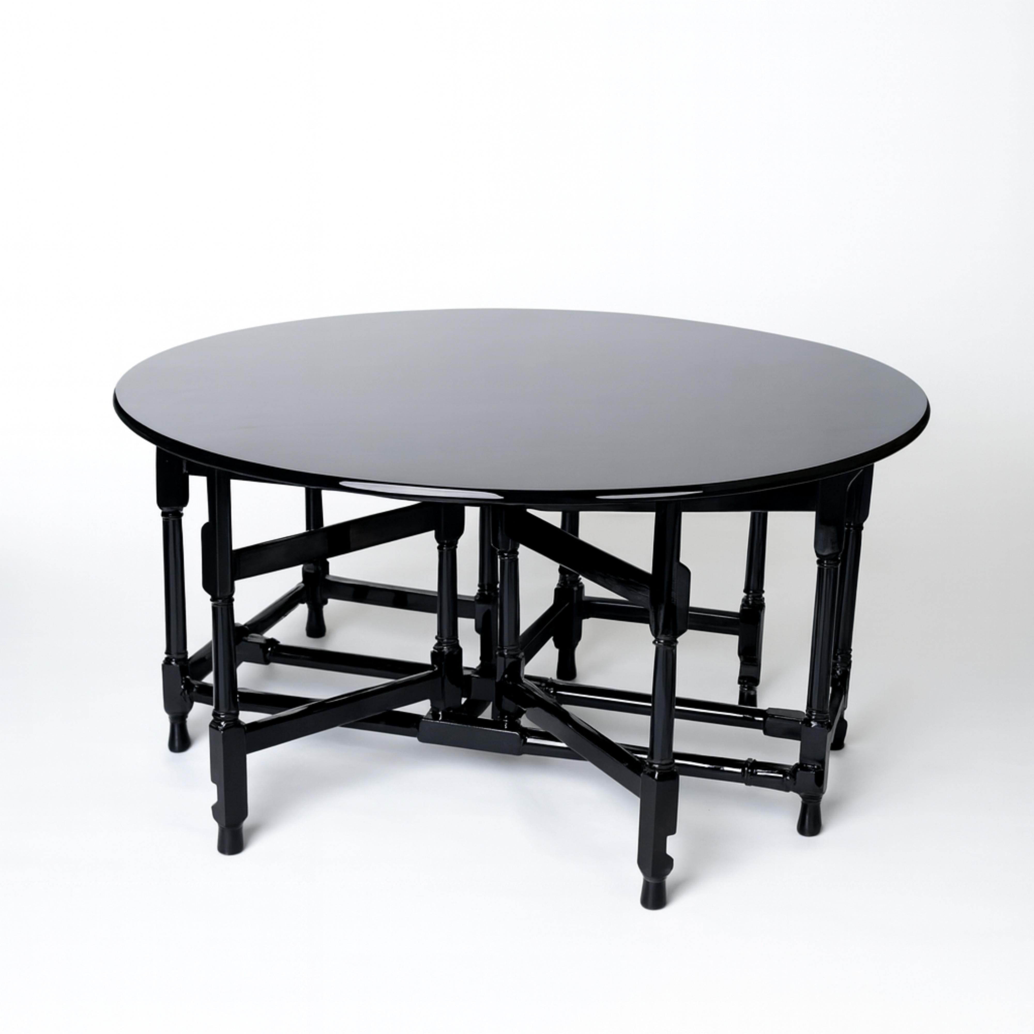 English Baroque Black Lacquer Drop Leaf Dining Table, 19th Century For Sale 3