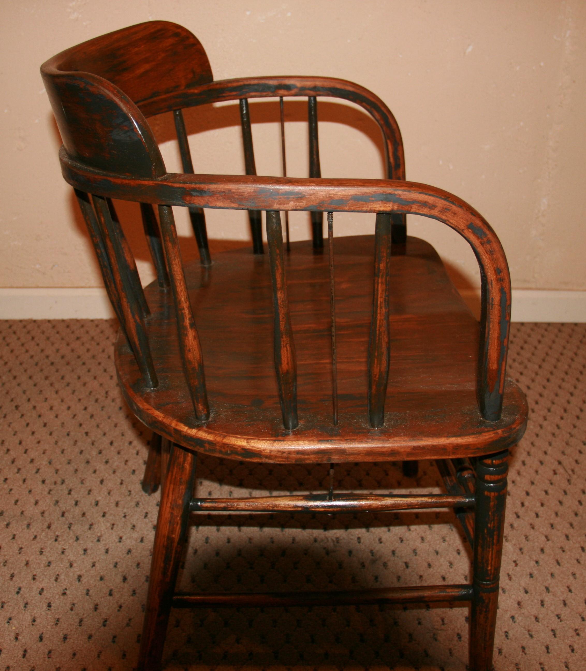 English Barrel Back Wood Chair 1920's In Good Condition For Sale In Douglas Manor, NY