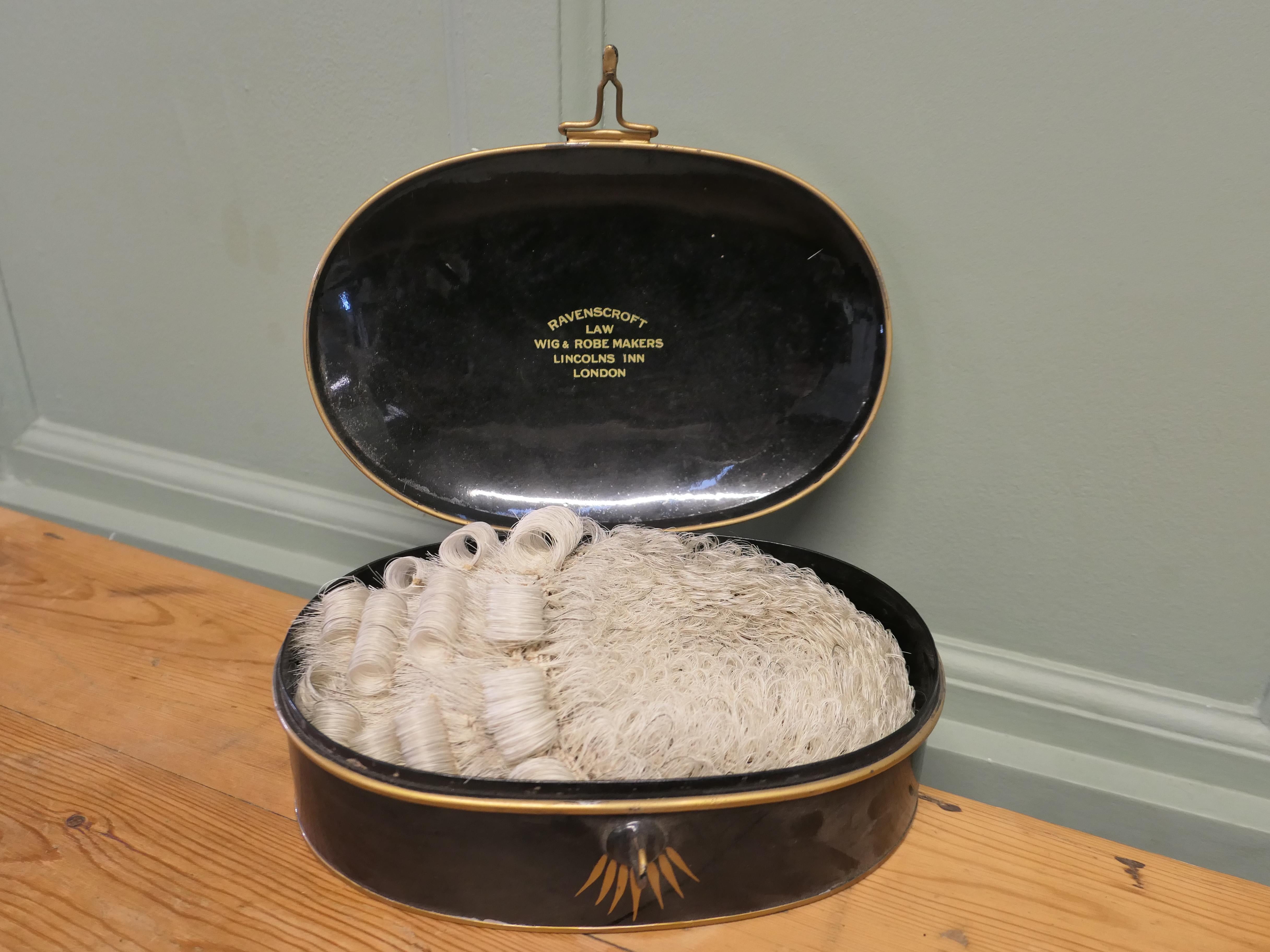 Inizio XX secolo Parrucca da barrister inglese in scatola originale di Ravenscroft Law in vendita