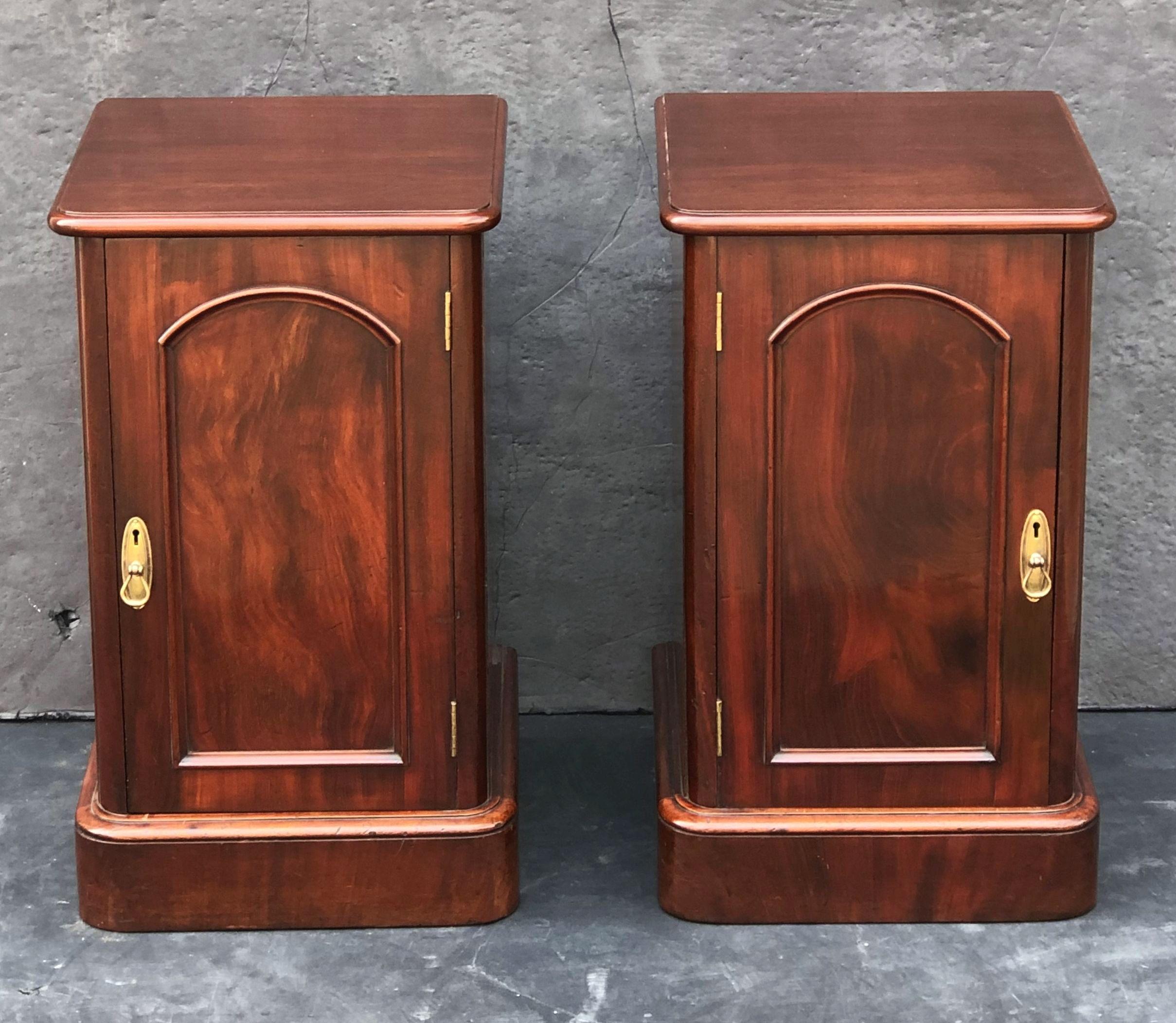 English Bedside Chests or Cabinet Nightstands of Mahogany, Priced as a Pair In Good Condition In Austin, TX