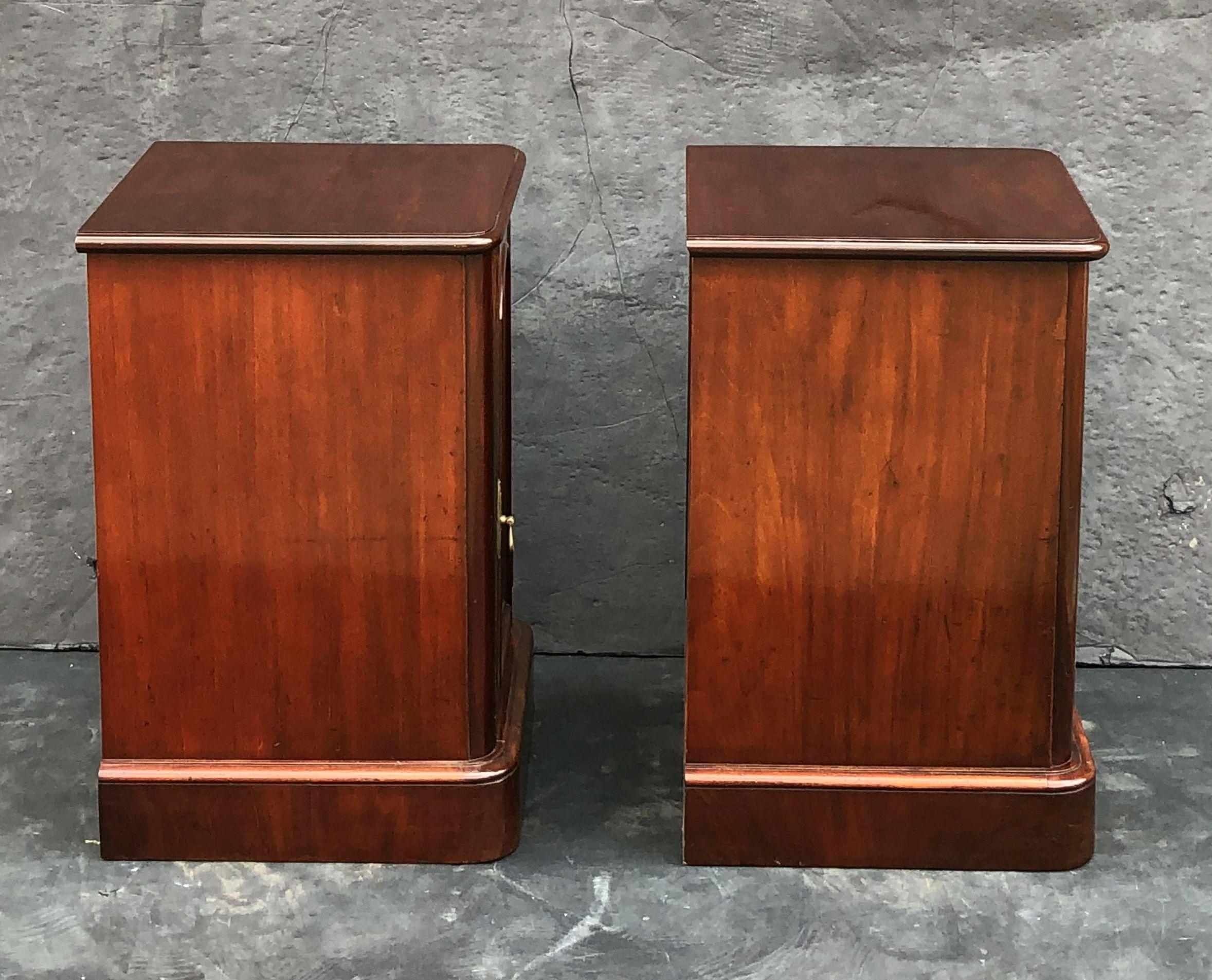 20th Century English Bedside Chests or Cabinet Nightstands of Mahogany, Priced as a Pair