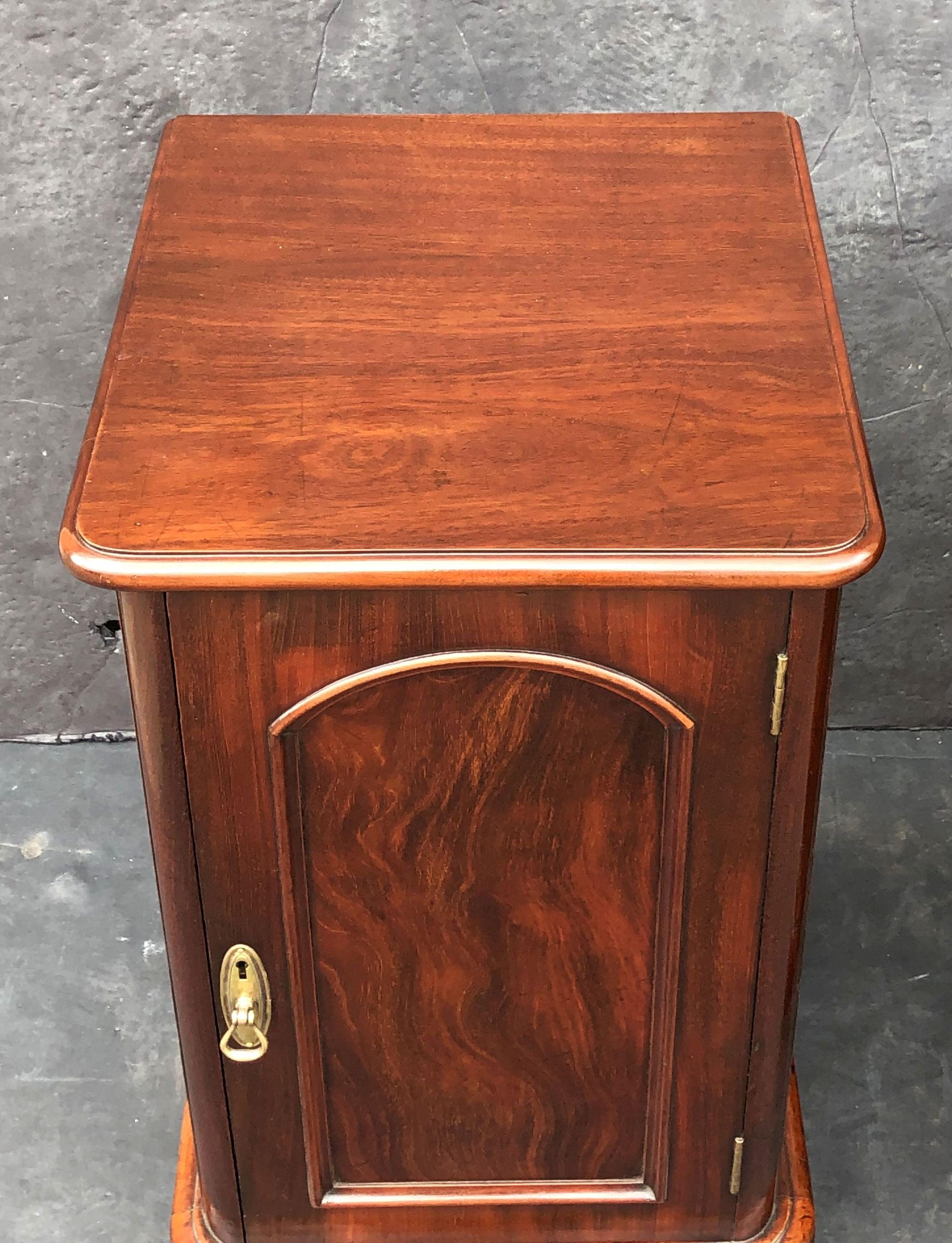 Wood English Bedside Chests or Cabinet Nightstands of Mahogany, Priced as a Pair