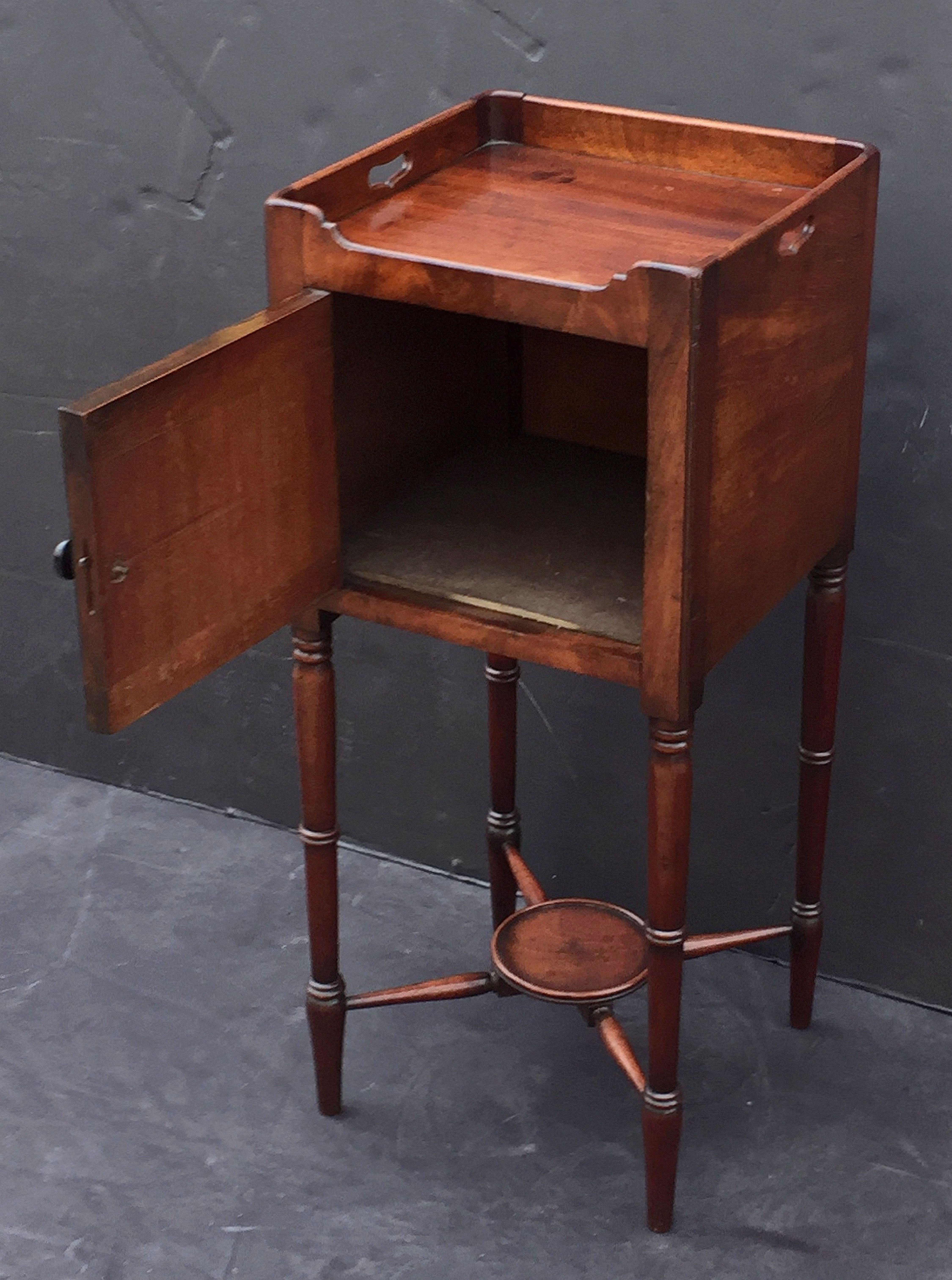 English Bedside Table or Nightstand of Mahogany from the William IV Era 8