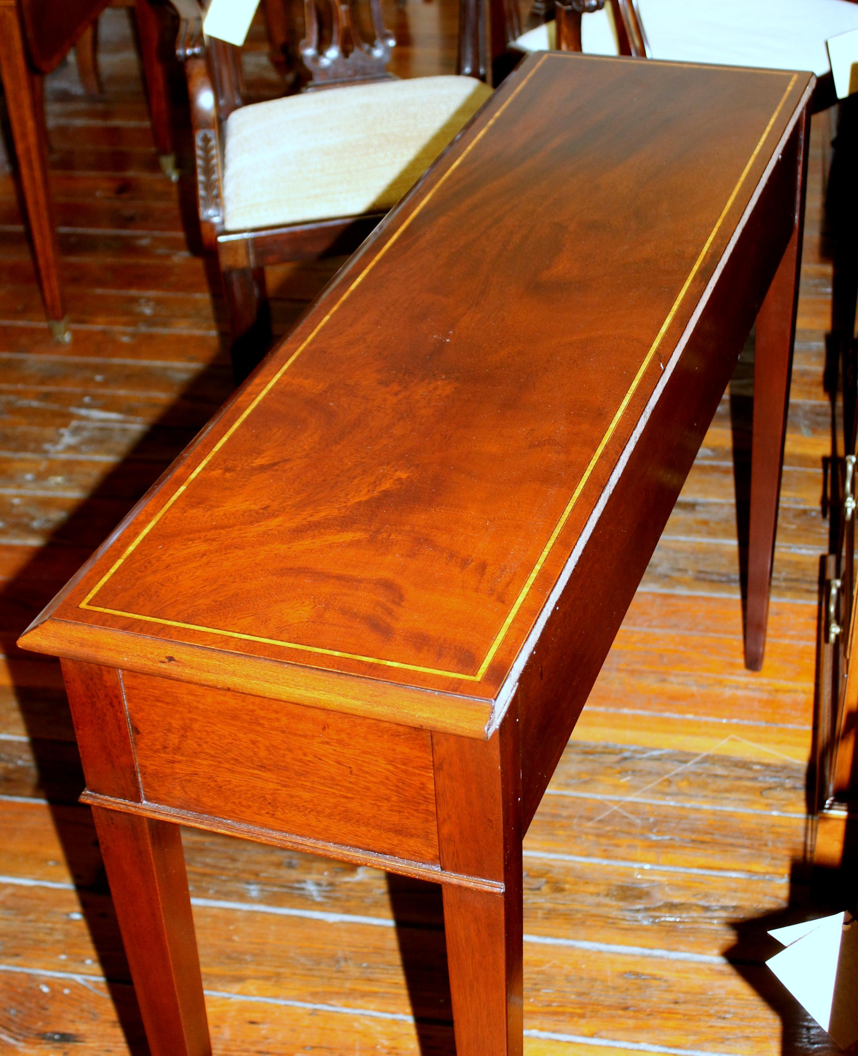 English Bench Made Inlaid Flame Mahogany Two-Drawer Side Table or Narrow Console In Excellent Condition In Charleston, SC