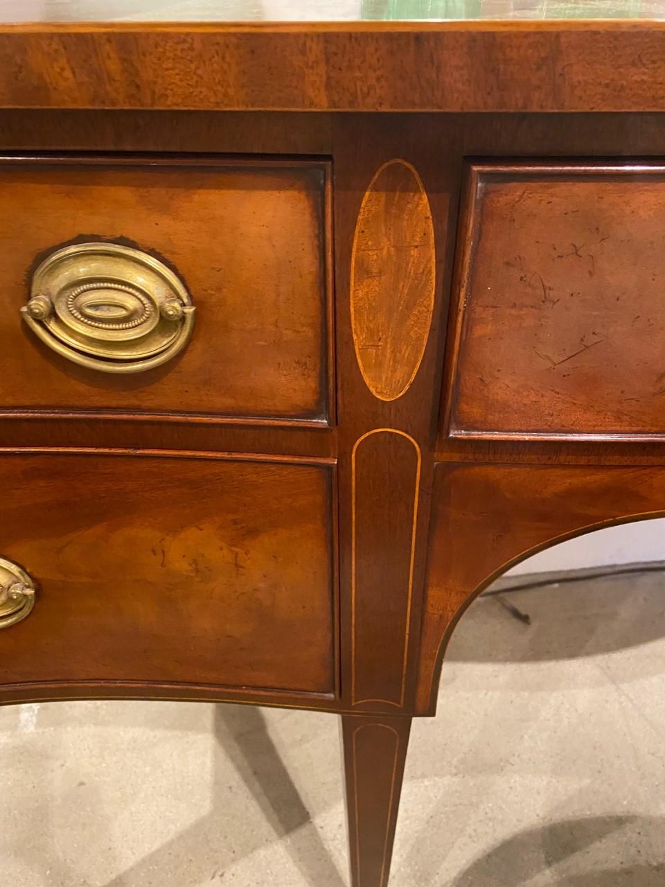 English Bench-Made Mahogany Sheraton Style Serpertine Shape Sideboard with Inlay For Sale 1