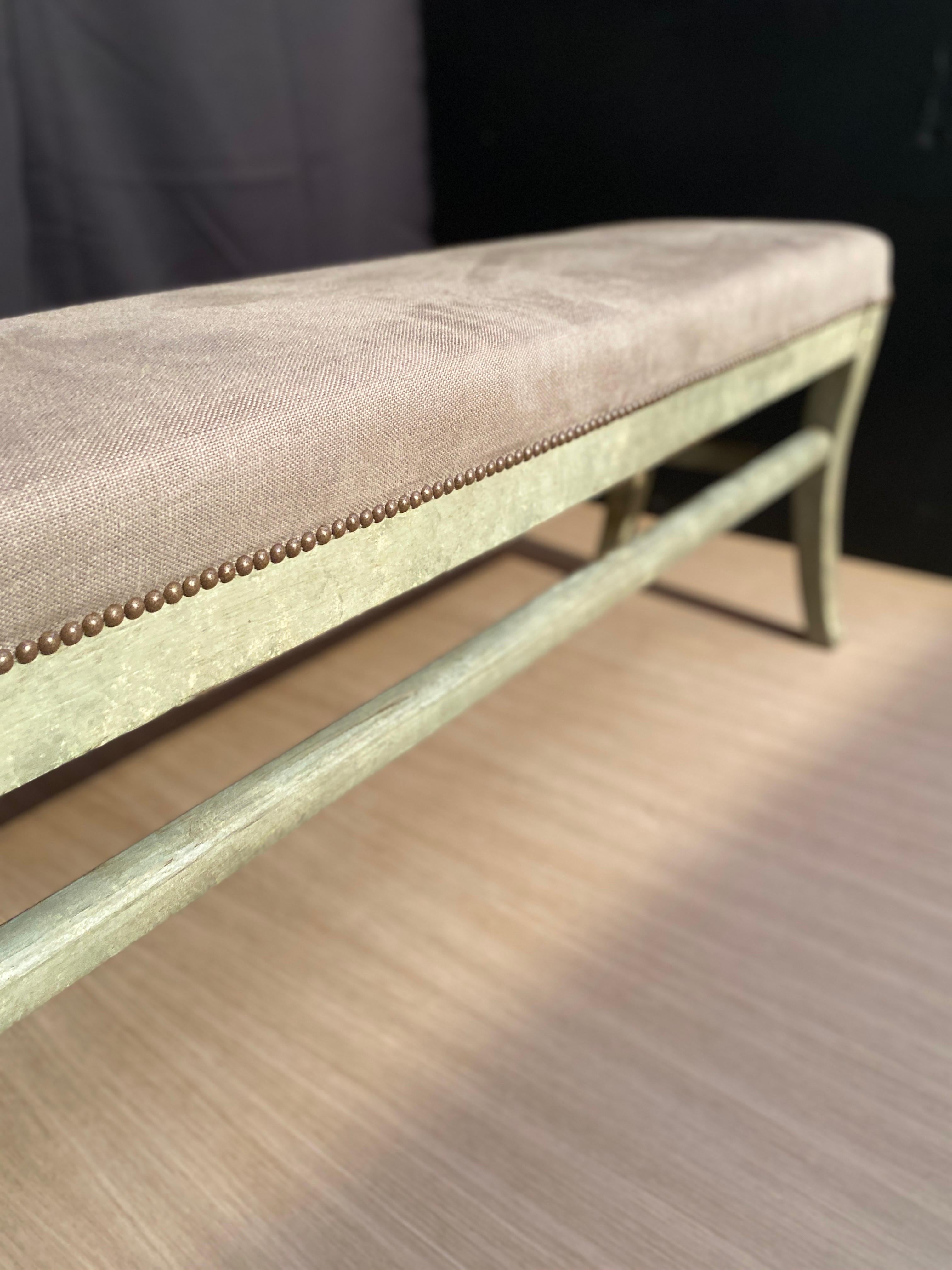 Hand-Painted English bench with patinated saber feet and linen fabrics dating from the   For Sale