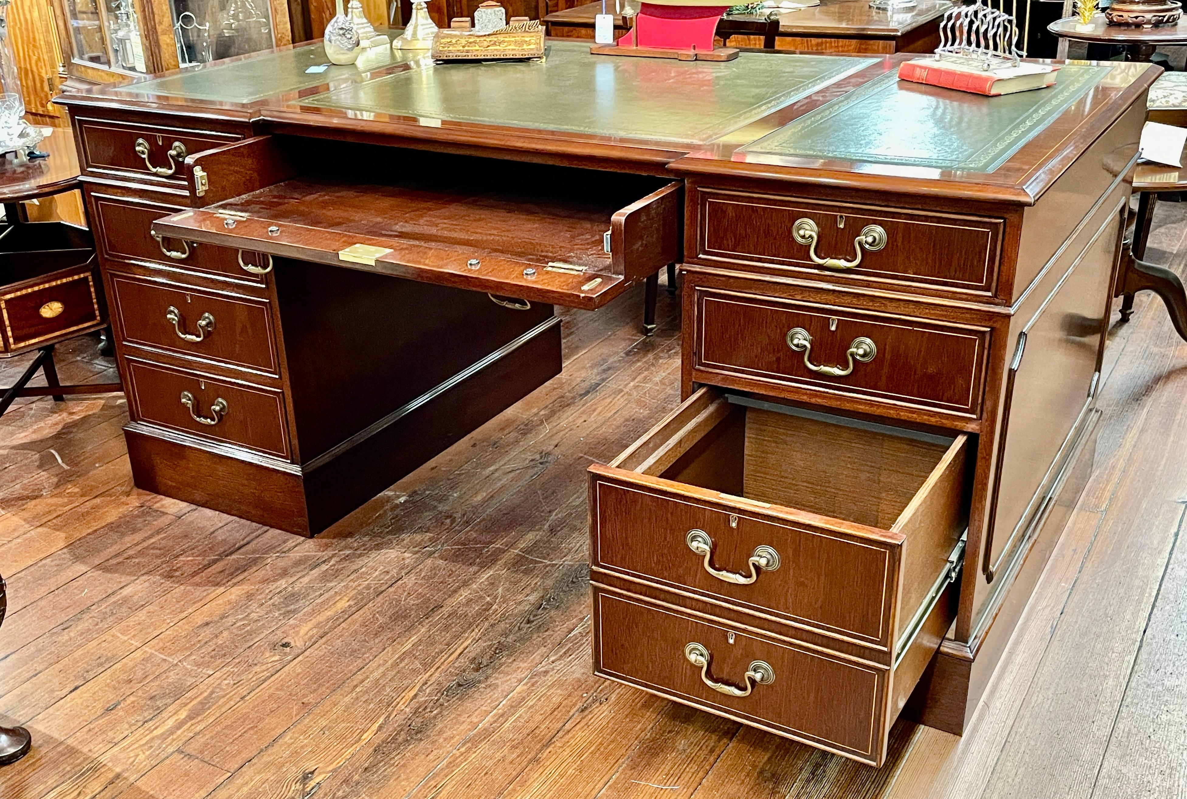 English Benchmade Inlaid Mahogany Chippendale Leather-top Pedestal Partners Desk In New Condition For Sale In CHARLESTON, SC