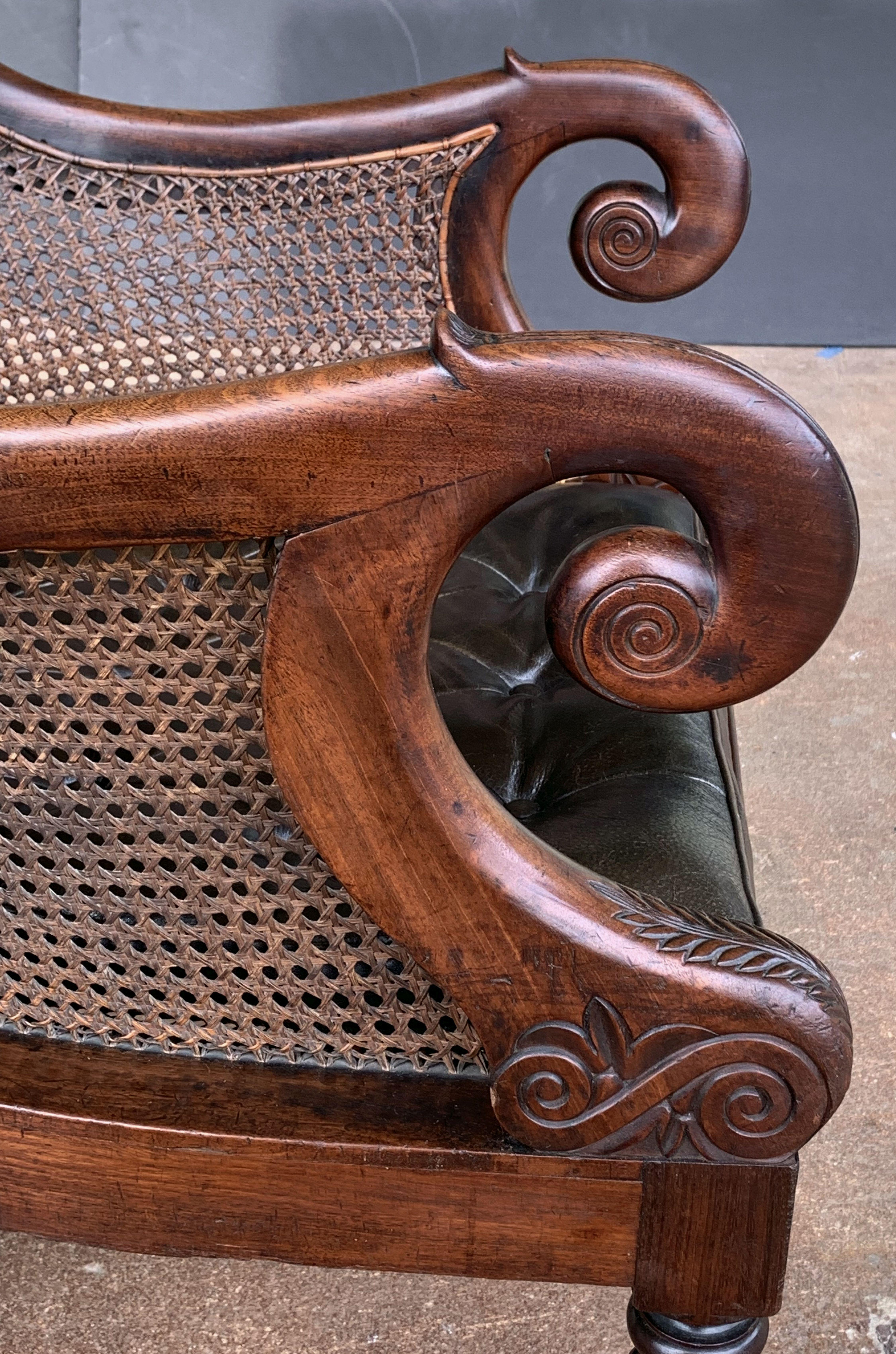 Englischer Bergere-Sessel aus Mahagoni mit Rohrgeflecht aus der Regency-Periode 3