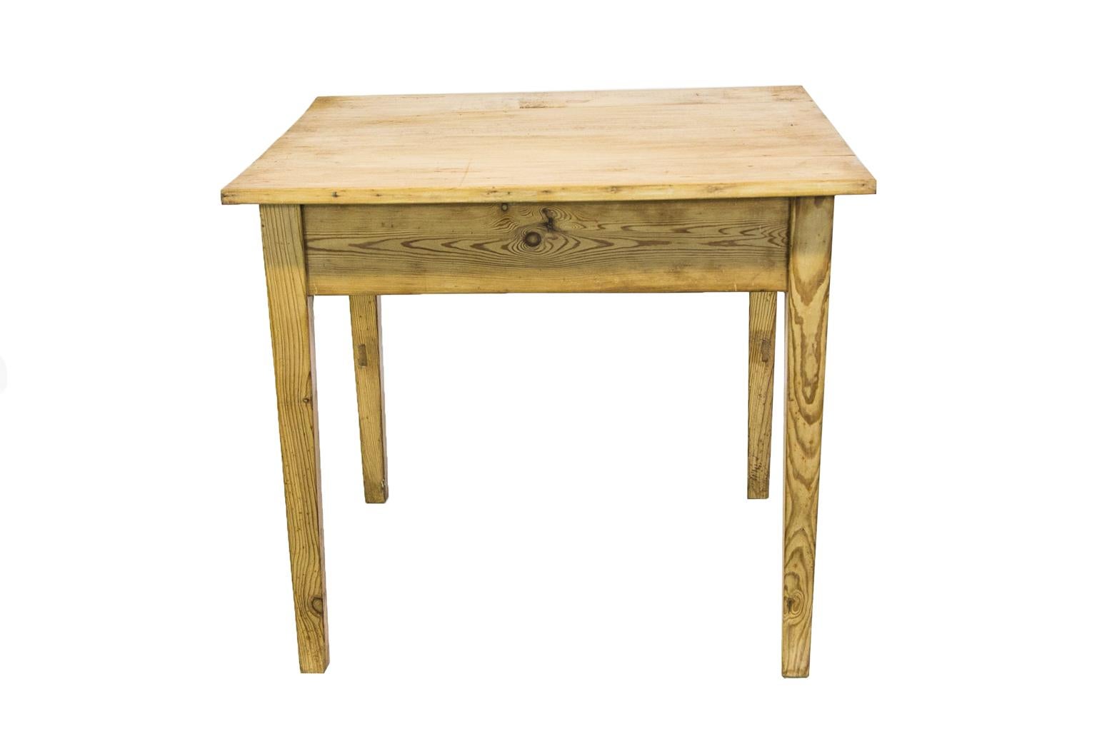 English Birch and Pine One Drawer Side Table For Sale 1