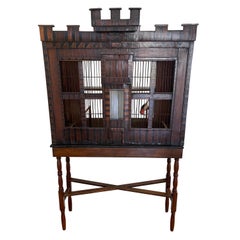 Cage à oiseaux anglais en bois avec date 1740