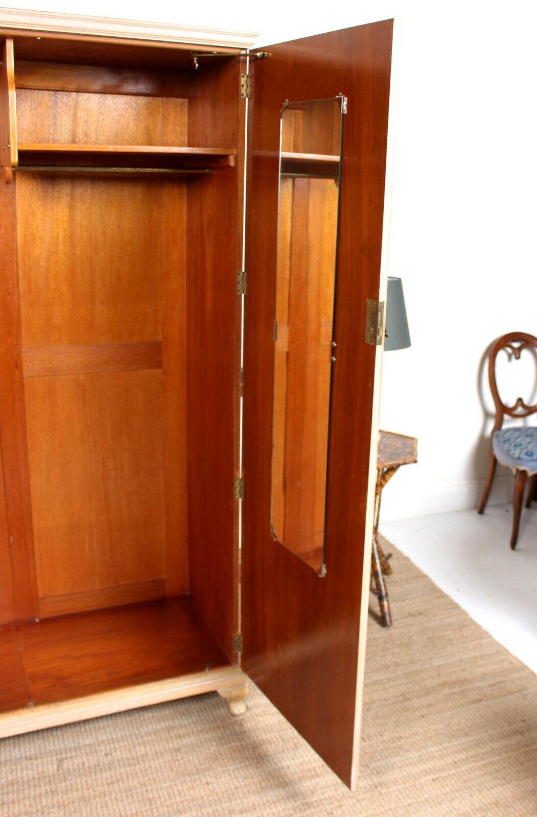 English Bird's-Eye Maple Wardrobe Fitted Armoire In Good Condition For Sale In Newcastle upon Tyne, GB