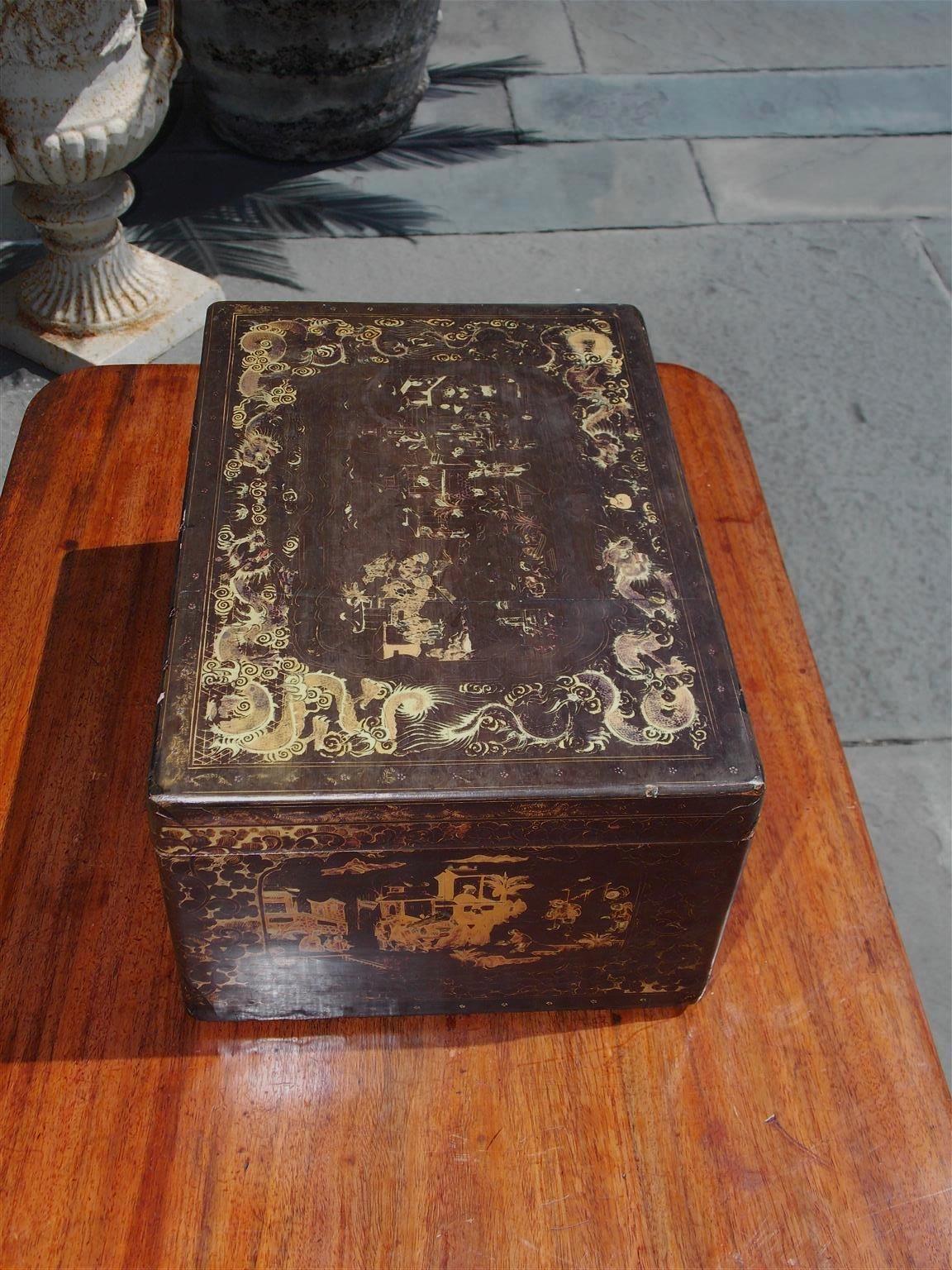 English Black Lacquered and Gilt Stenciled Figural Pagoda Tea Box, Circa 1810 In Excellent Condition For Sale In Hollywood, SC