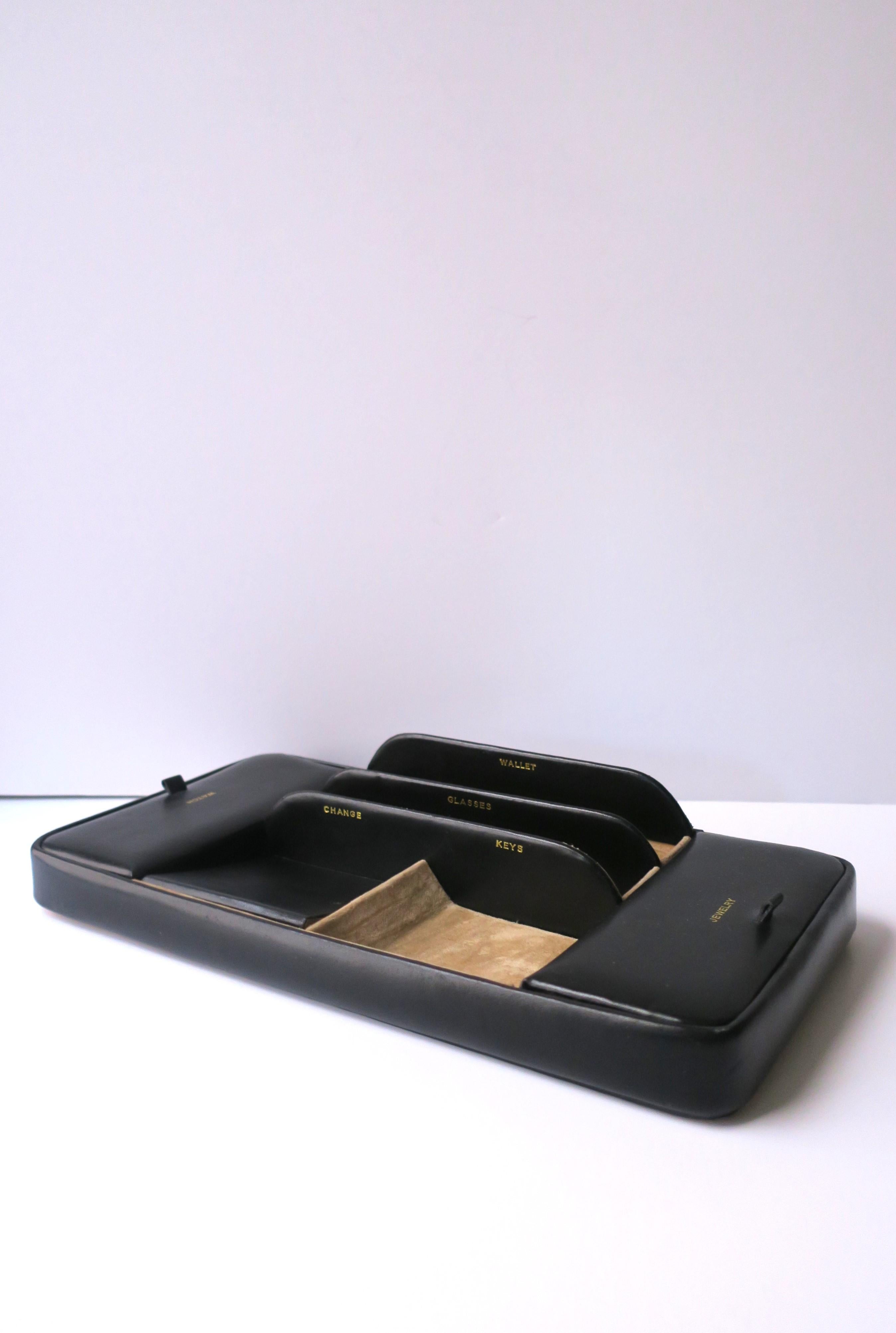 English Black Leather Desk Tray Caddy Box Organizer In Excellent Condition For Sale In New York, NY