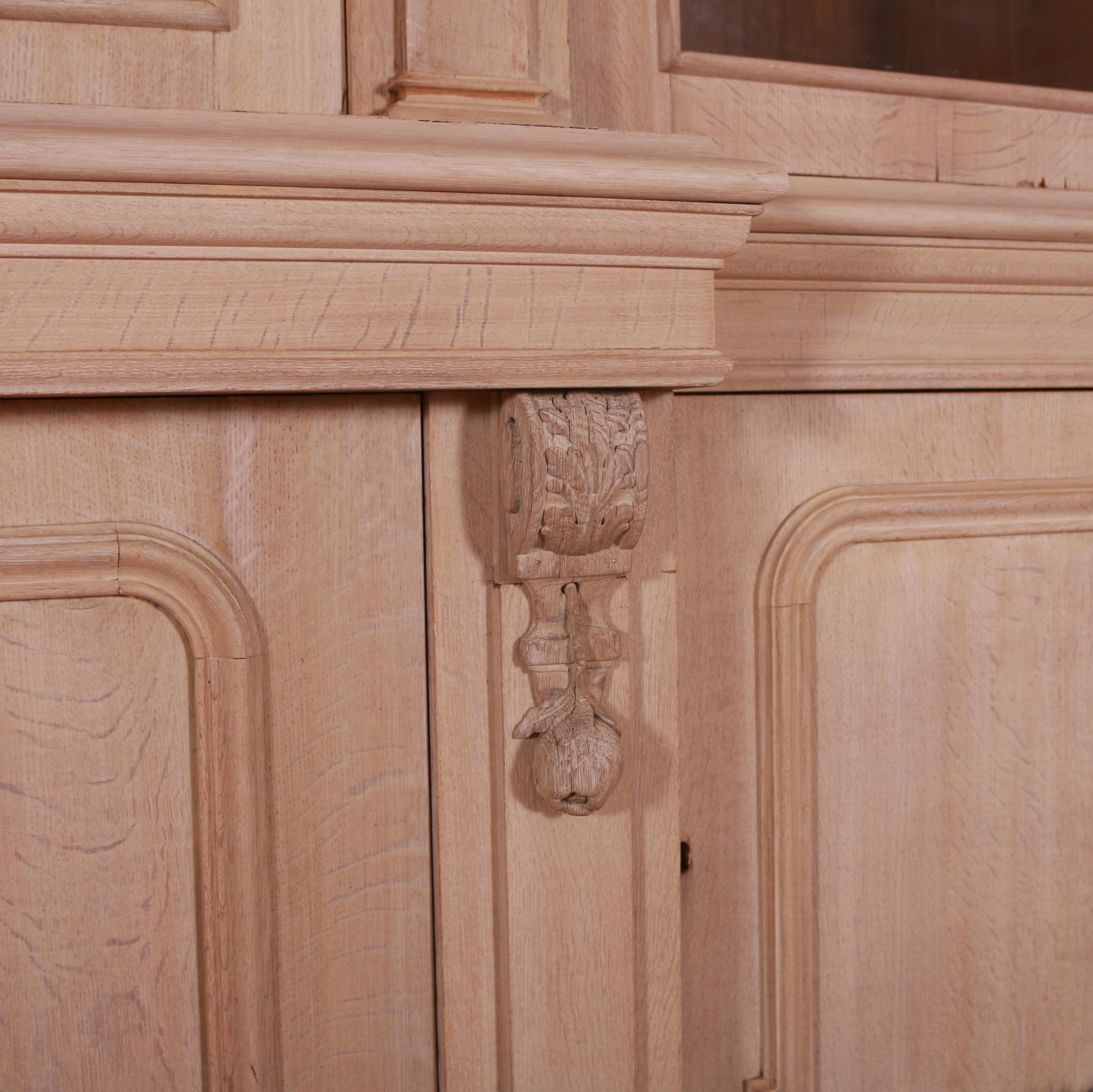 English Bleached Oak Bookcase In Good Condition For Sale In Leamington Spa, Warwickshire