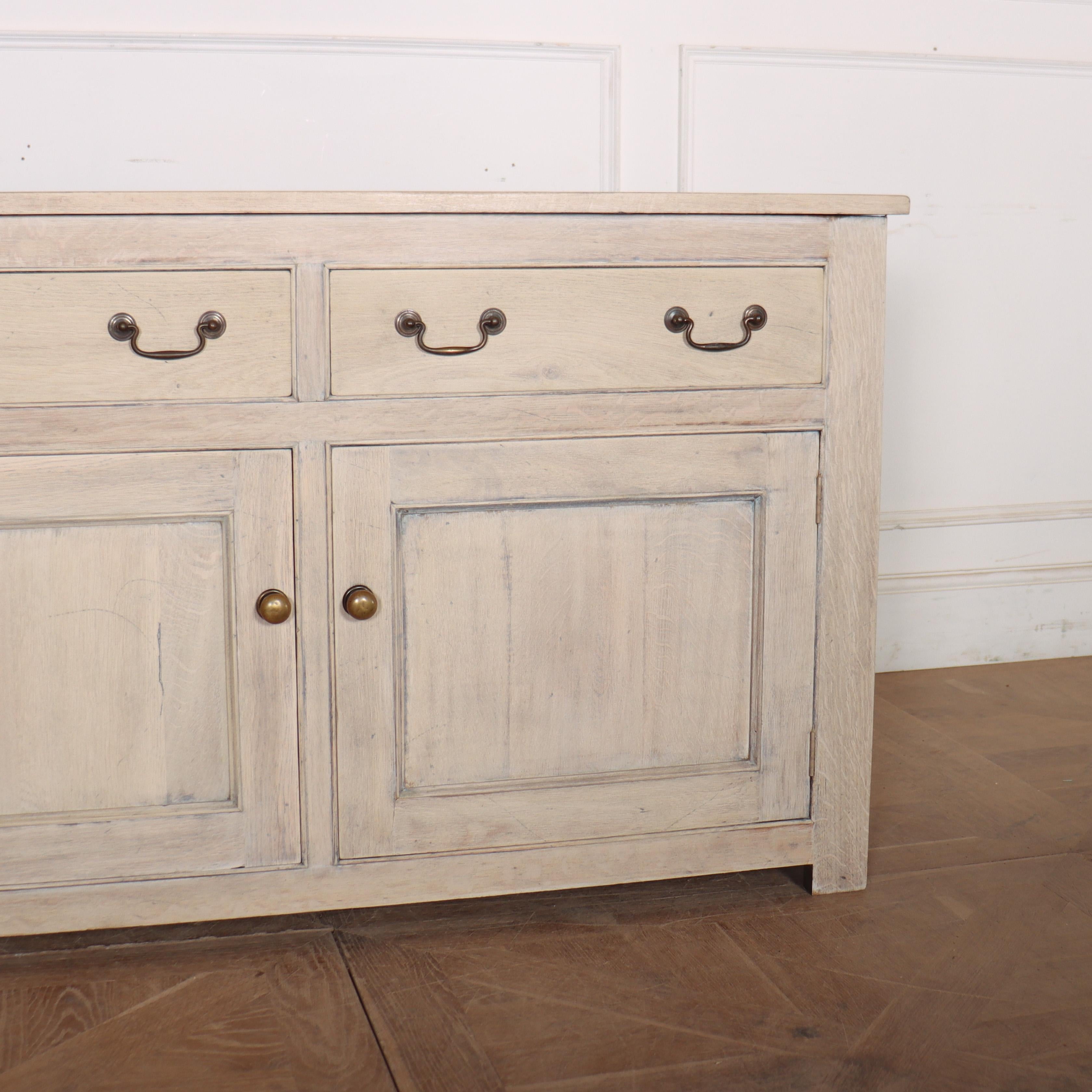 XXI secolo e contemporaneo Base per comò in Oak sbiancato inglese