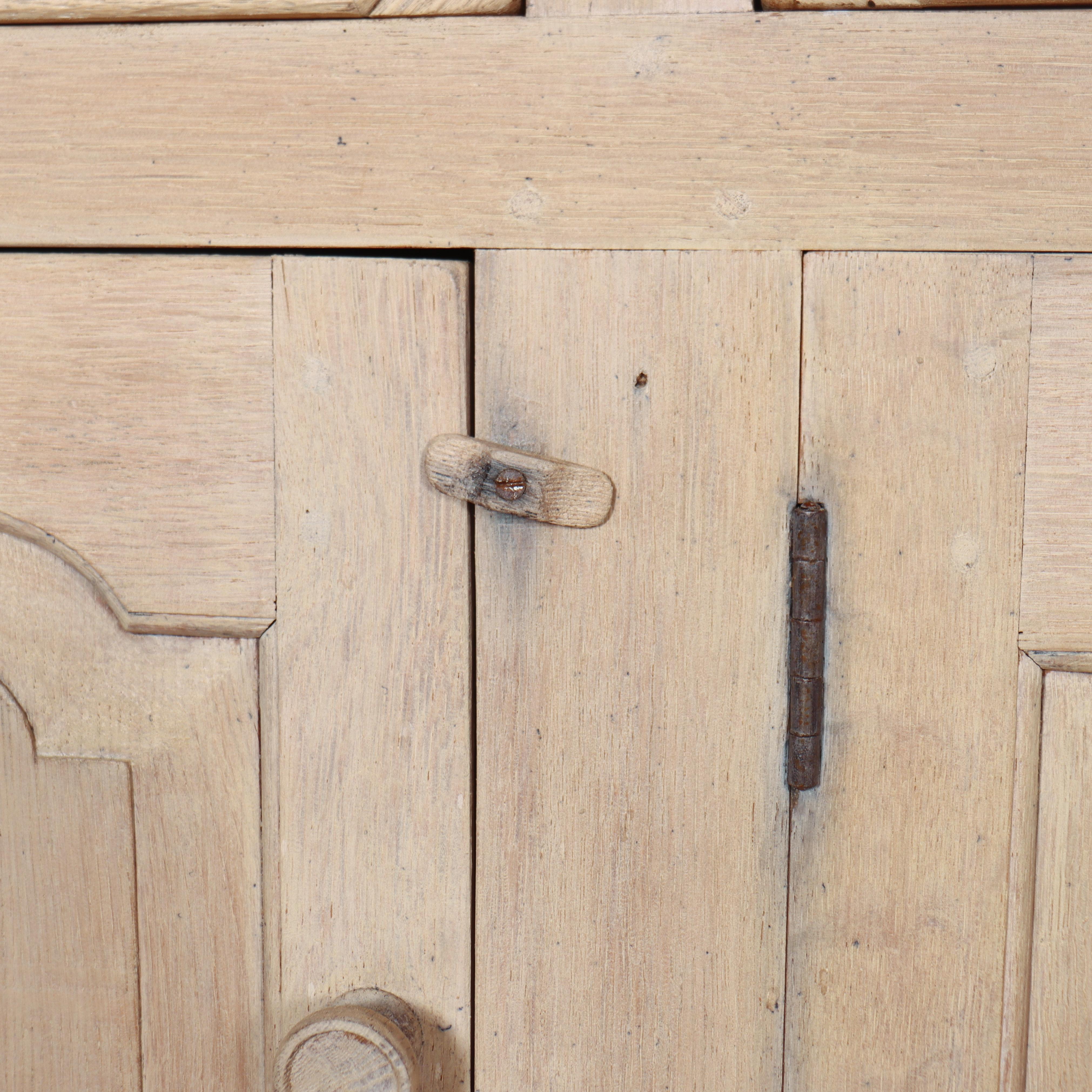 Chêne Base de commode en Oak Oak blanchi anglais en vente