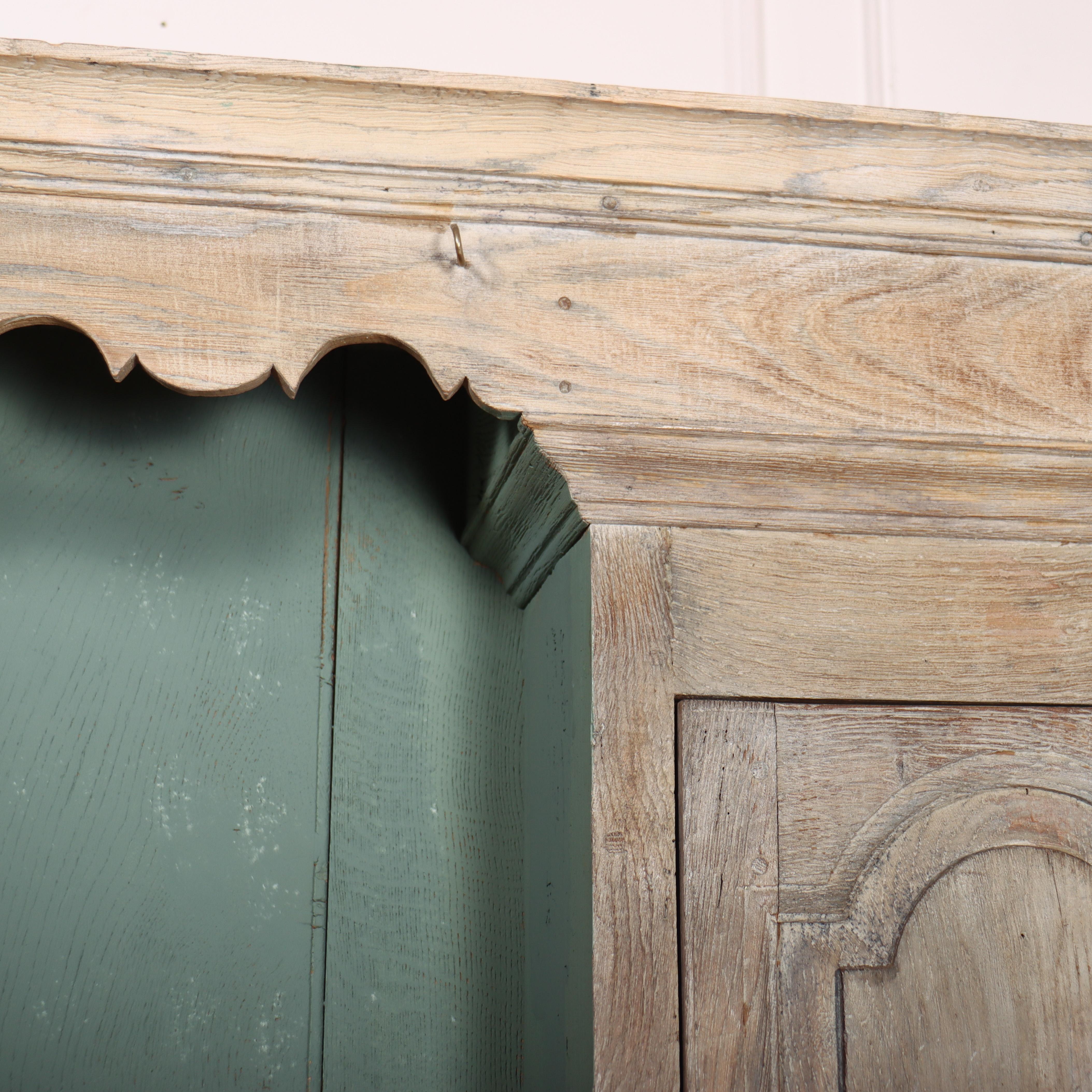 Comò inglese in Oak sbiancato in vendita 2