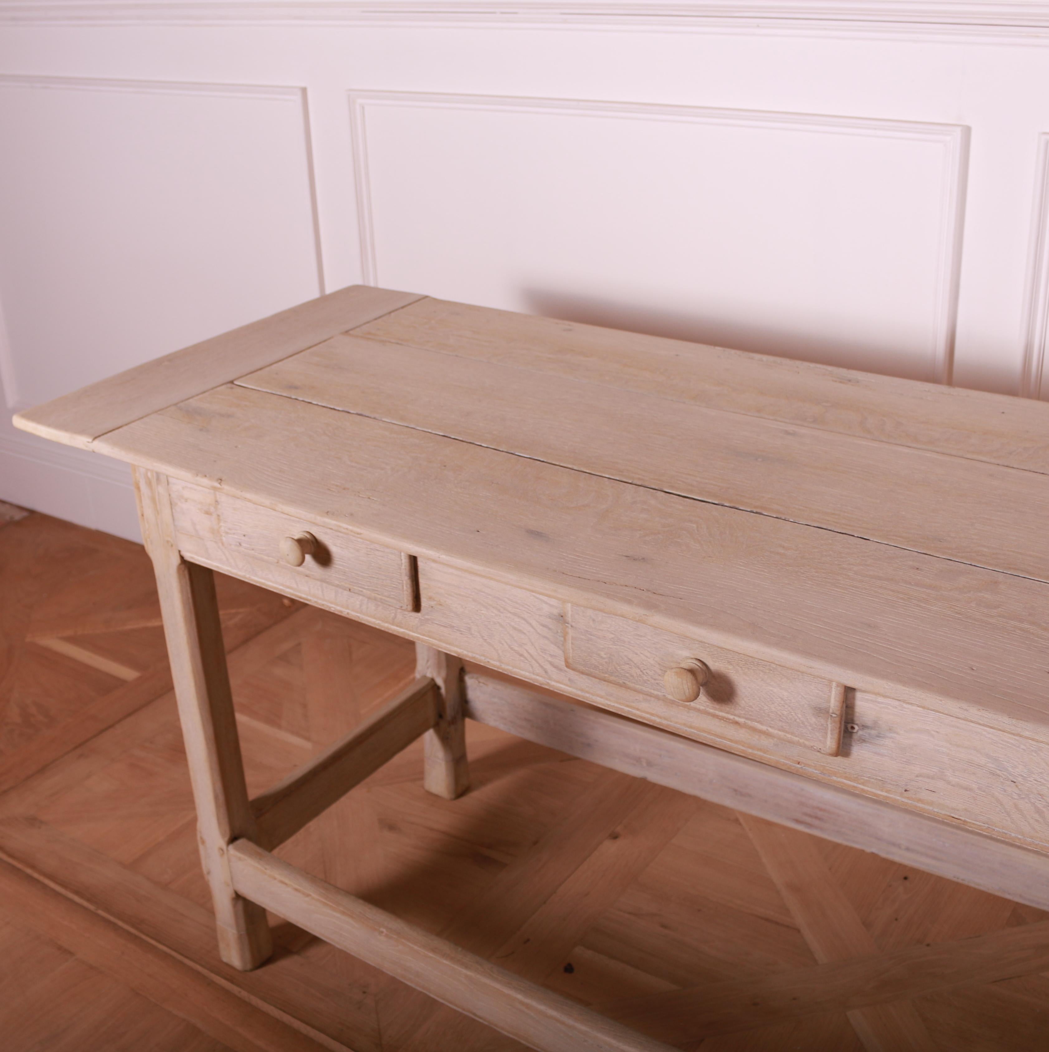 English Bleached Oak Serving Table In Good Condition For Sale In Leamington Spa, Warwickshire