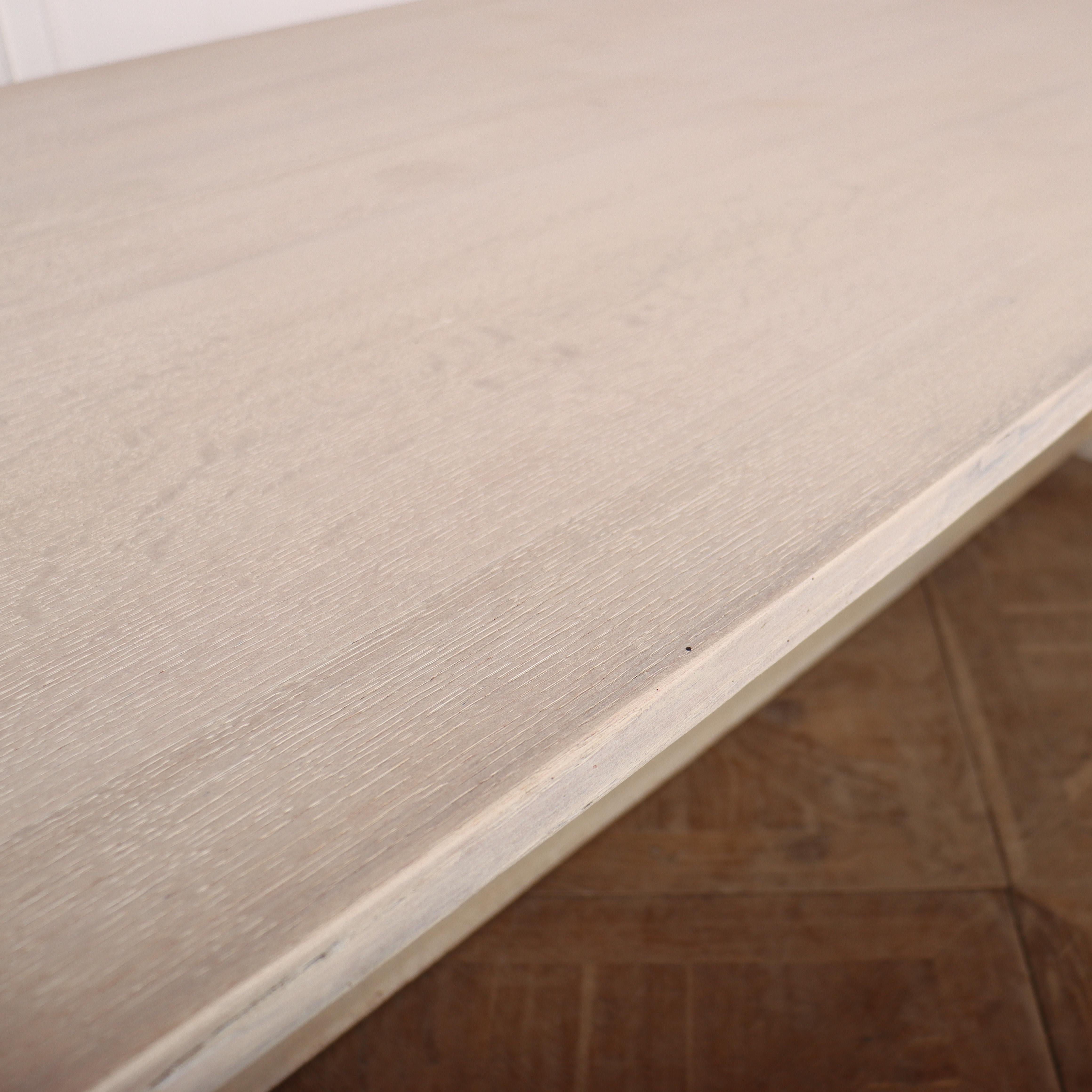 Mesa caballete inglesa de roble blanqueado Inglés en venta