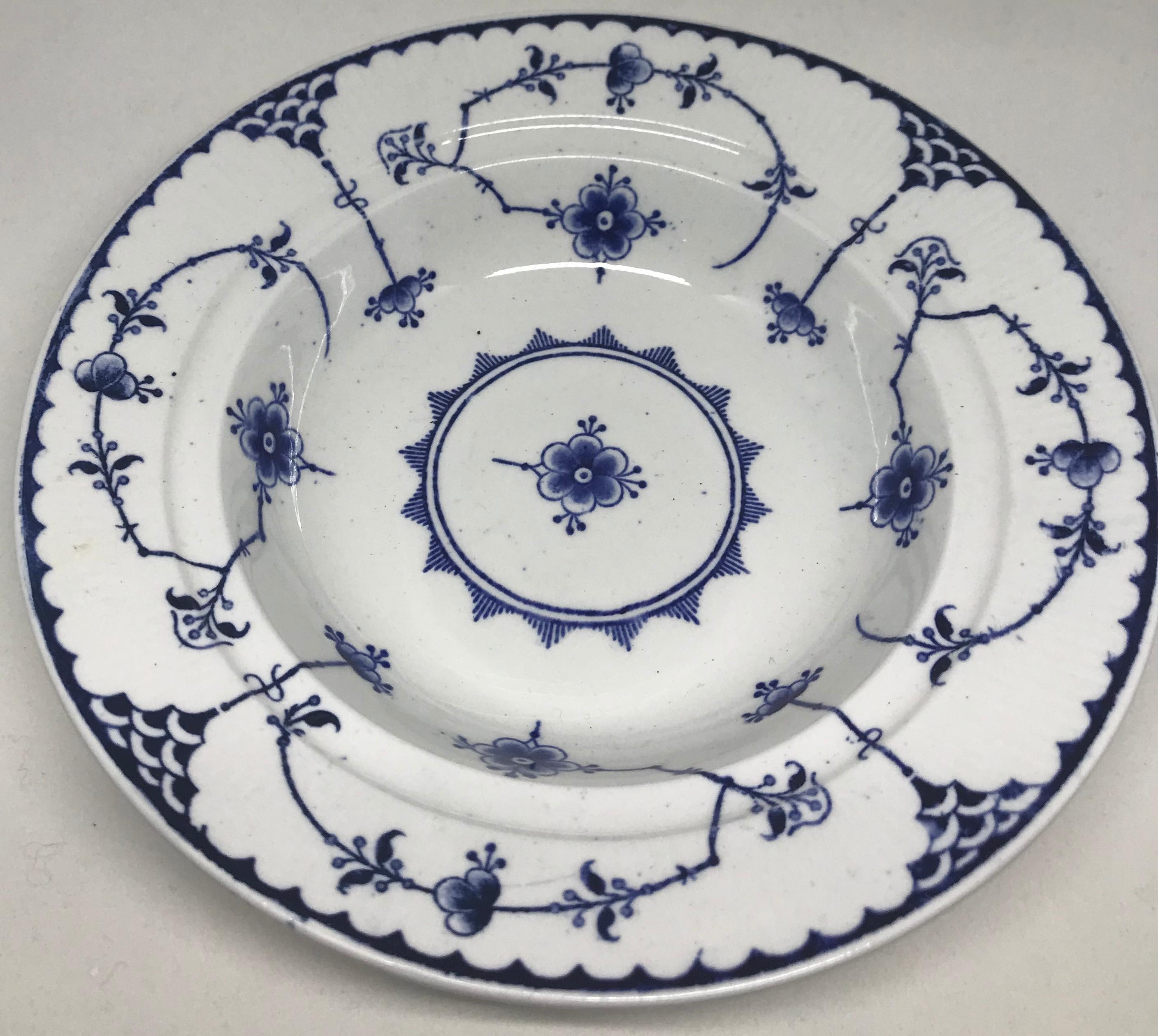 Ceramic English Blue and White Covered Dish For Sale
