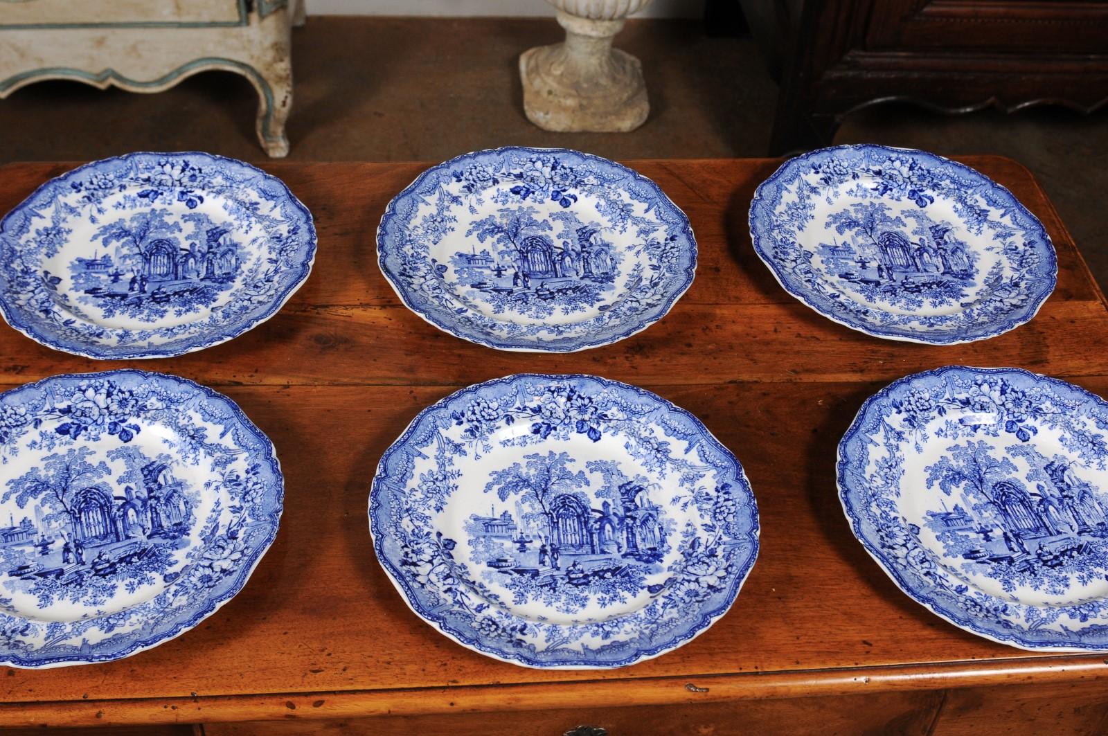 Assiettes de transfert anglaises bleues et blanches avec motifs de ruines gothiques, 19ème siècle en vente 5