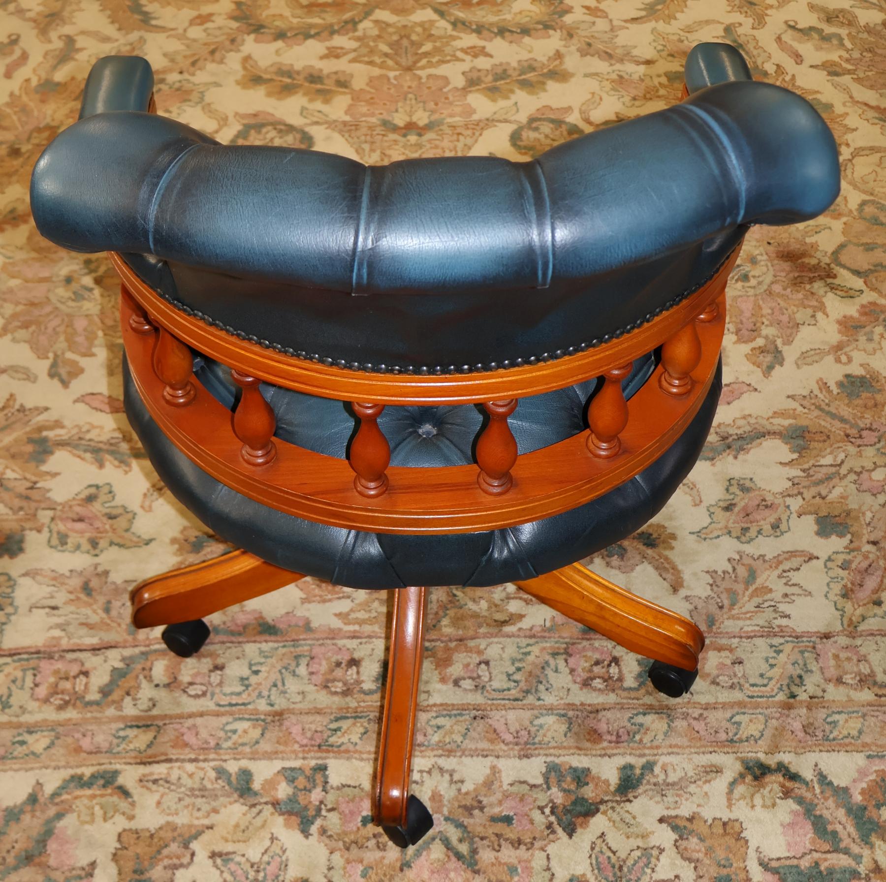 Silla de Capitán de Piel Acolchada Estilo Chesterfield Azul Inglés Silla de Oficina Cuero en venta