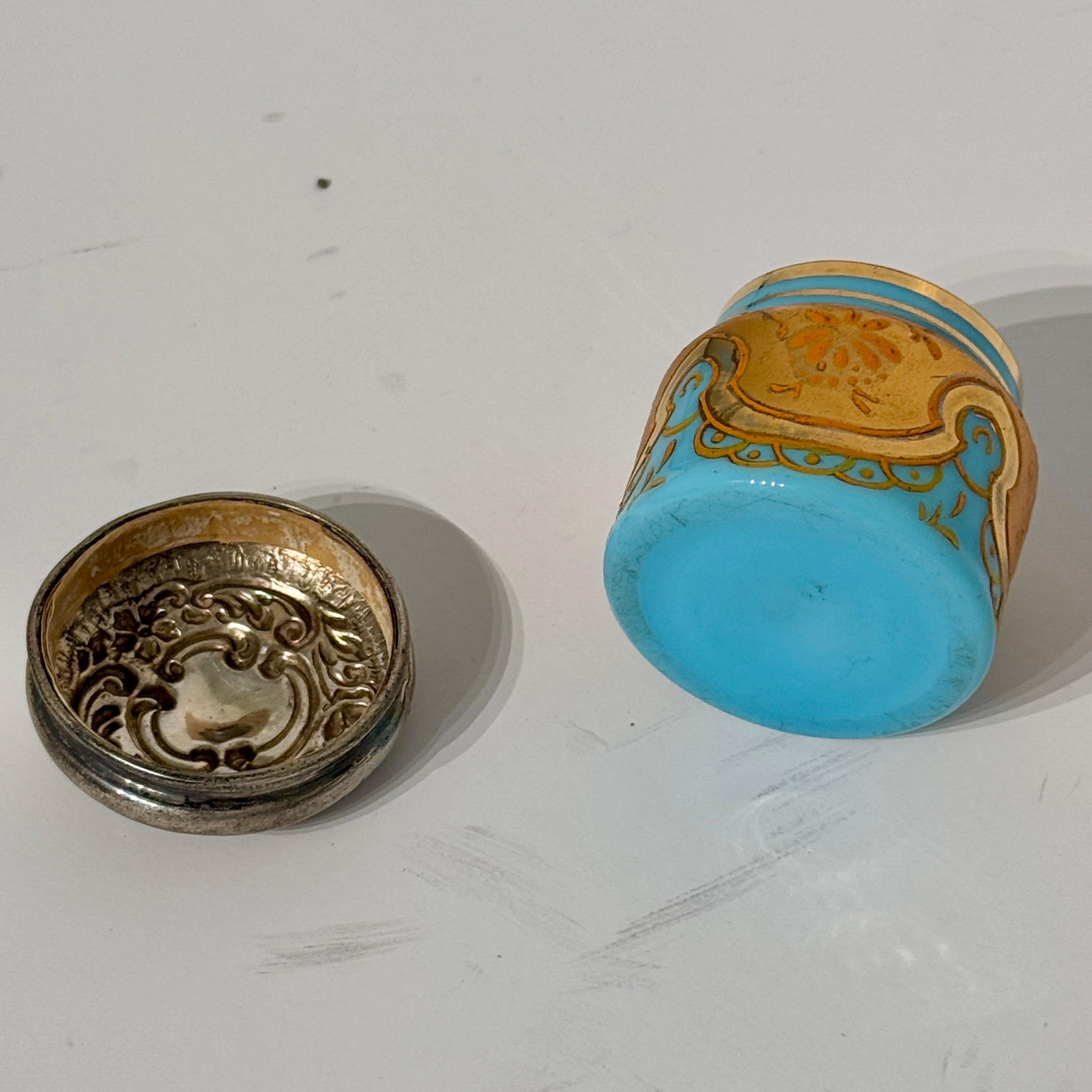 English Blue Opaline and Silver Jewelry Vanity Pill Box, Hand Painted In Good Condition For Sale In Haddonfield, NJ