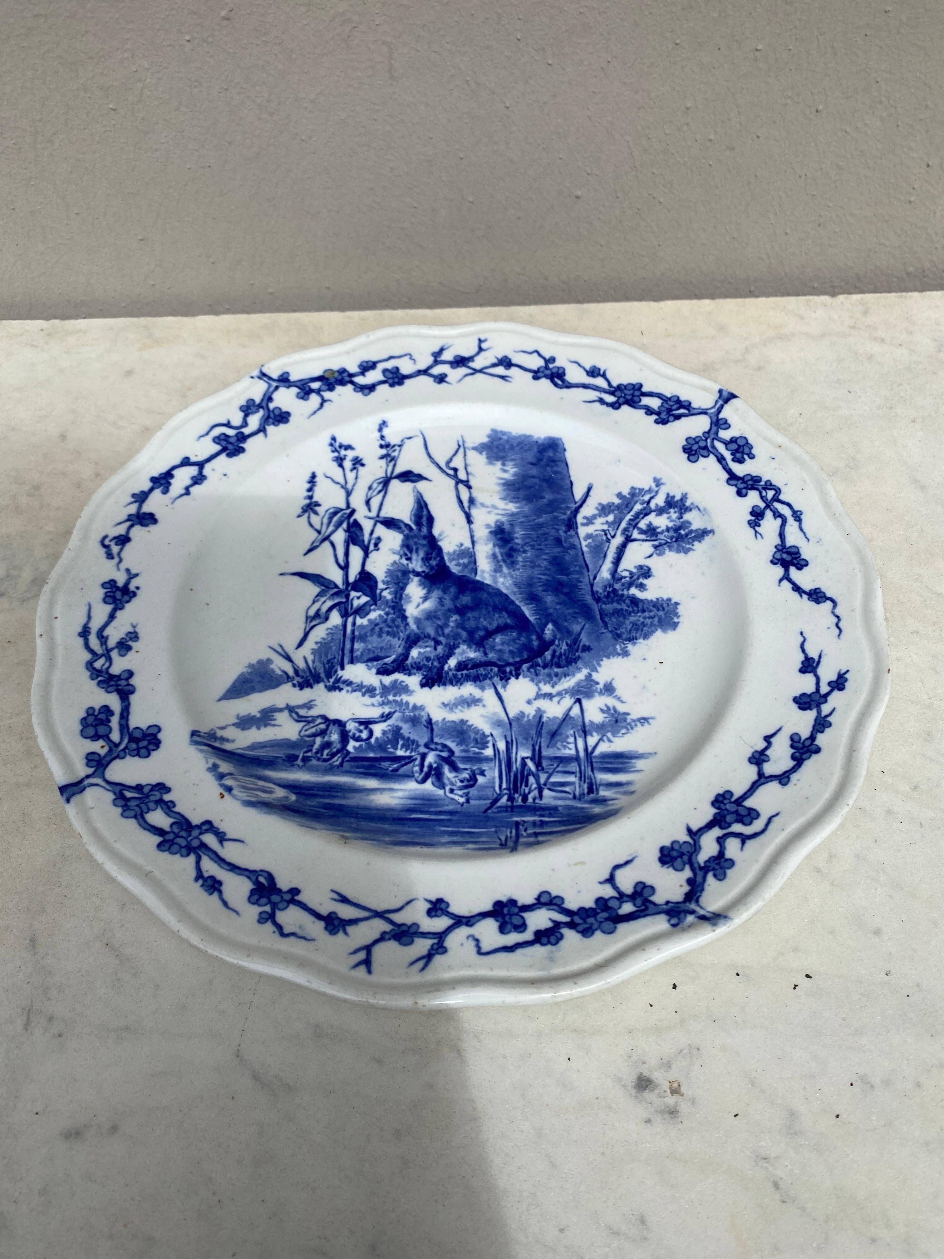 English blue & white plate hare and frogs Brown Westhead and Moore, circa 1890.
Was sold in the Grand Depot 21 rue Drouot Paris.
Fontaine / Aesops Fables
English Losange mark.